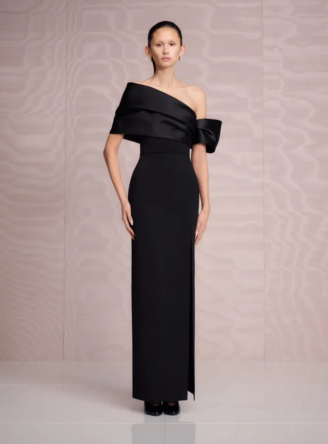 Solace London Alexis sukienka maxi czarna odkryte ramiona