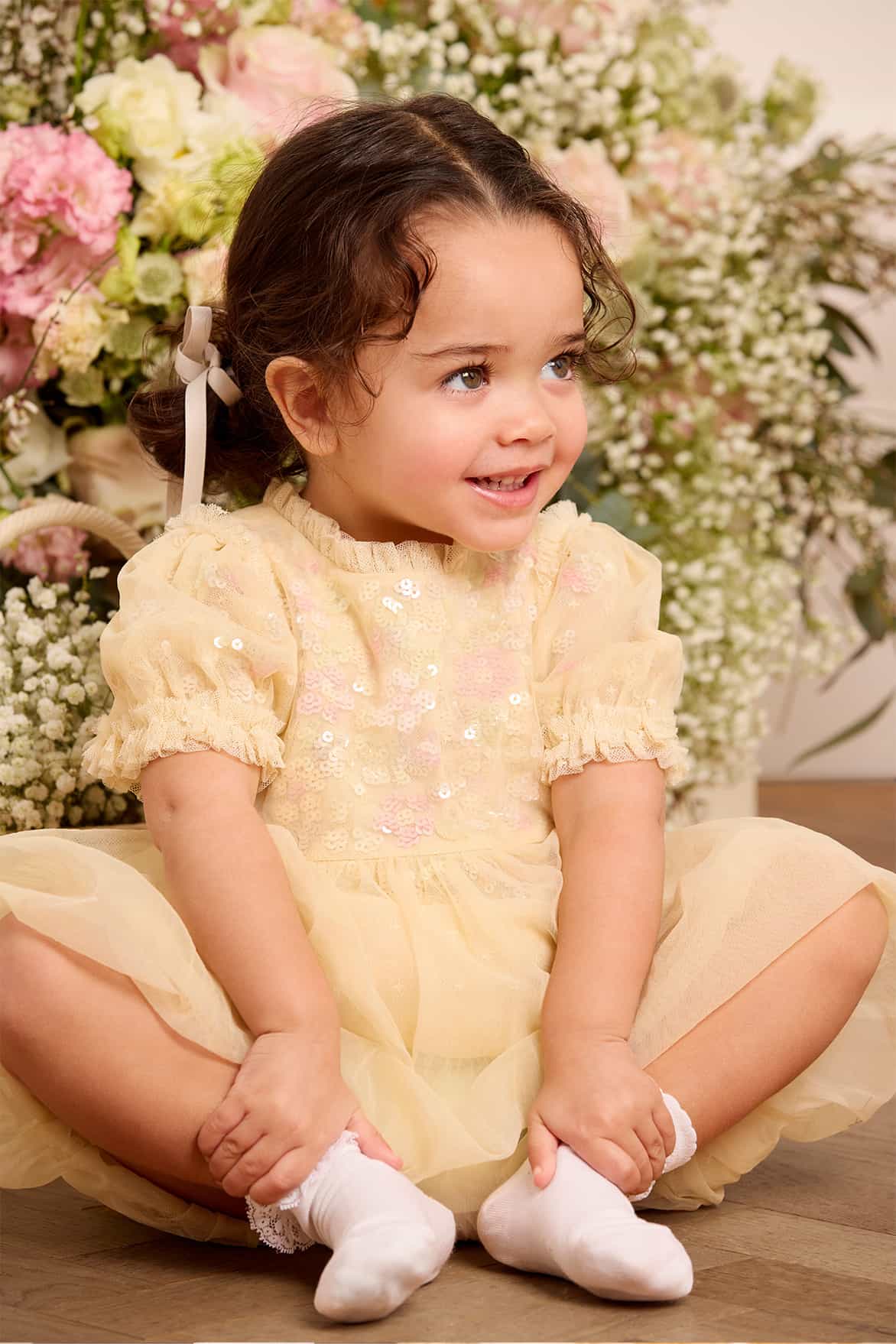 Needle & Thread Confetti Baby Dress sukienka żółta z cekinami
