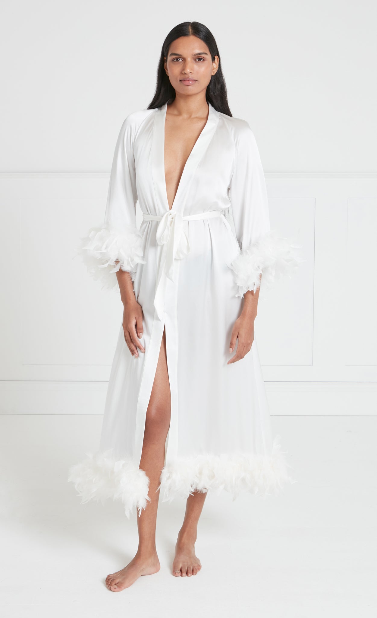 Temperley London Hebe Ostrich Feather Robe szlafrok ecru pióra