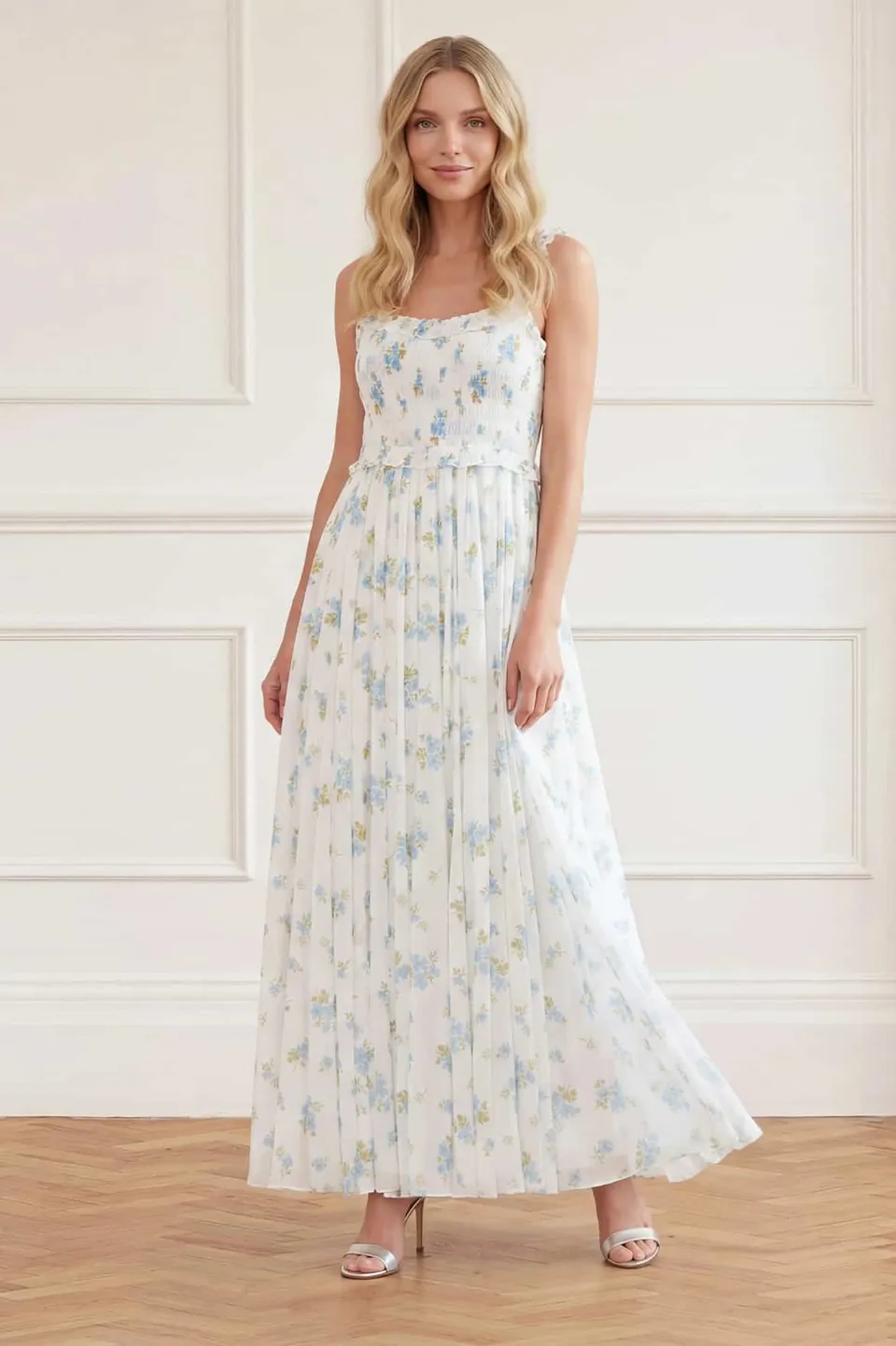 Needle & Thread Magnolia Ditsy Chiffon Smocked Gown suknia biała