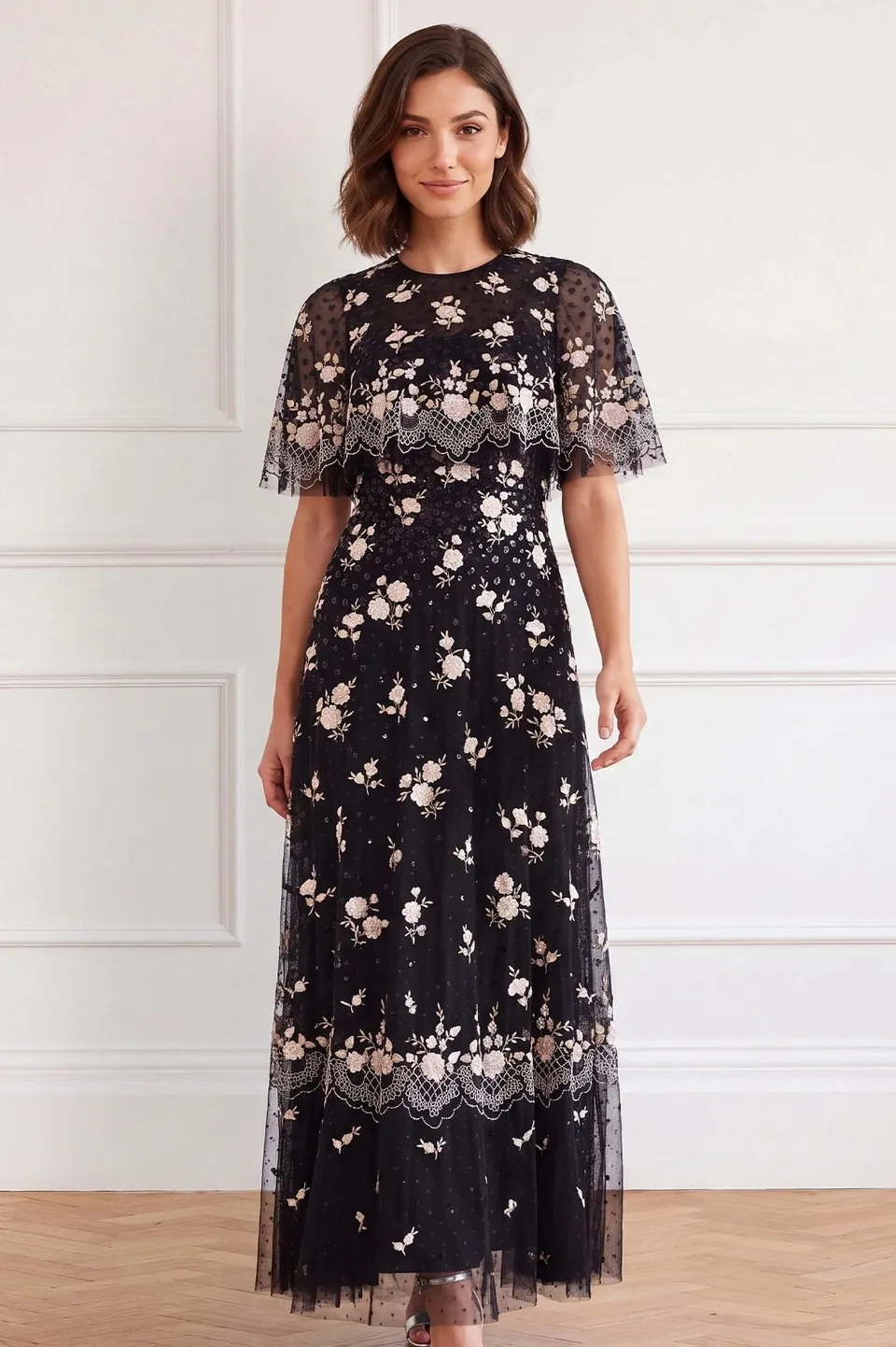 Needle & Thread Henrietta Scallop sukienka wieczorowa Black peleryna