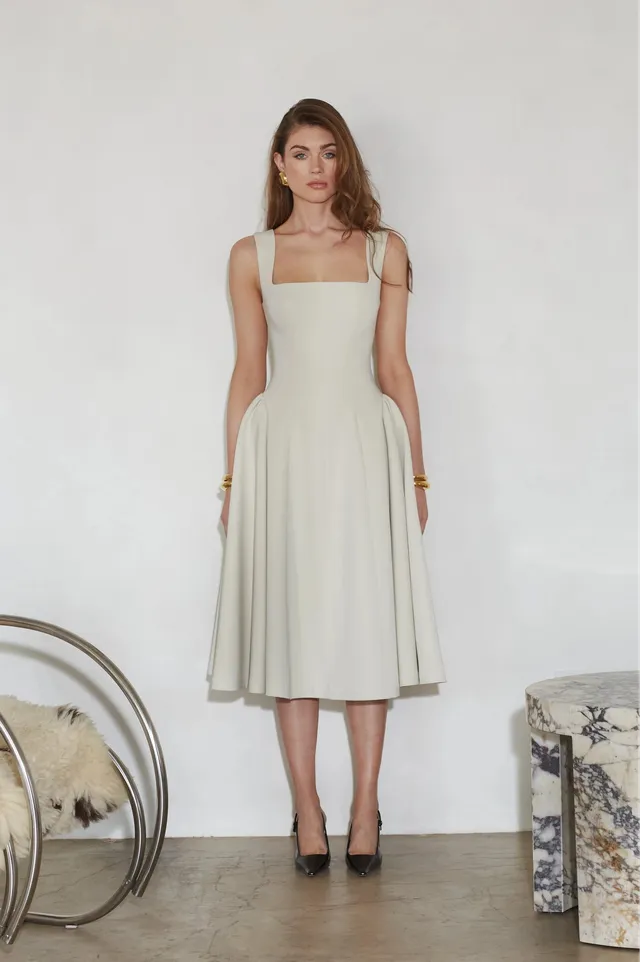 Delfi Collective Madeline Dress sukienka midi Chalk