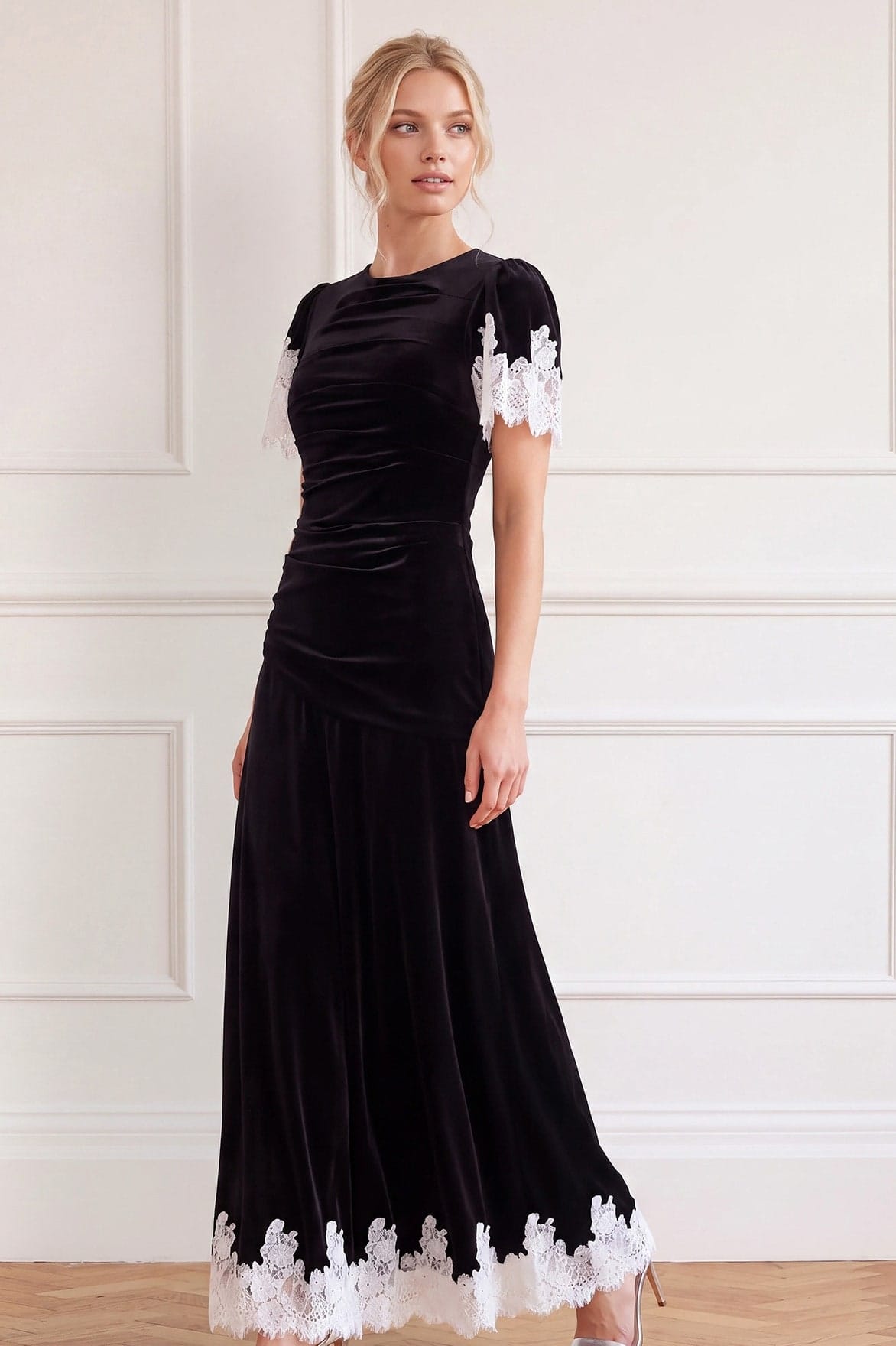 Needle & Thread Acacia Velvet suknia wieczorowa czarna welur