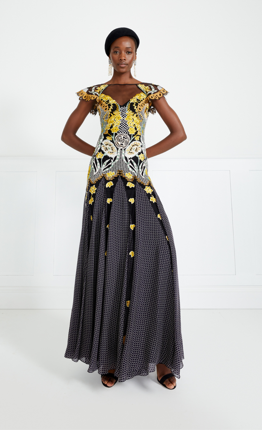 Temperley London Remi sukienka wieczorowa czarna haftowana