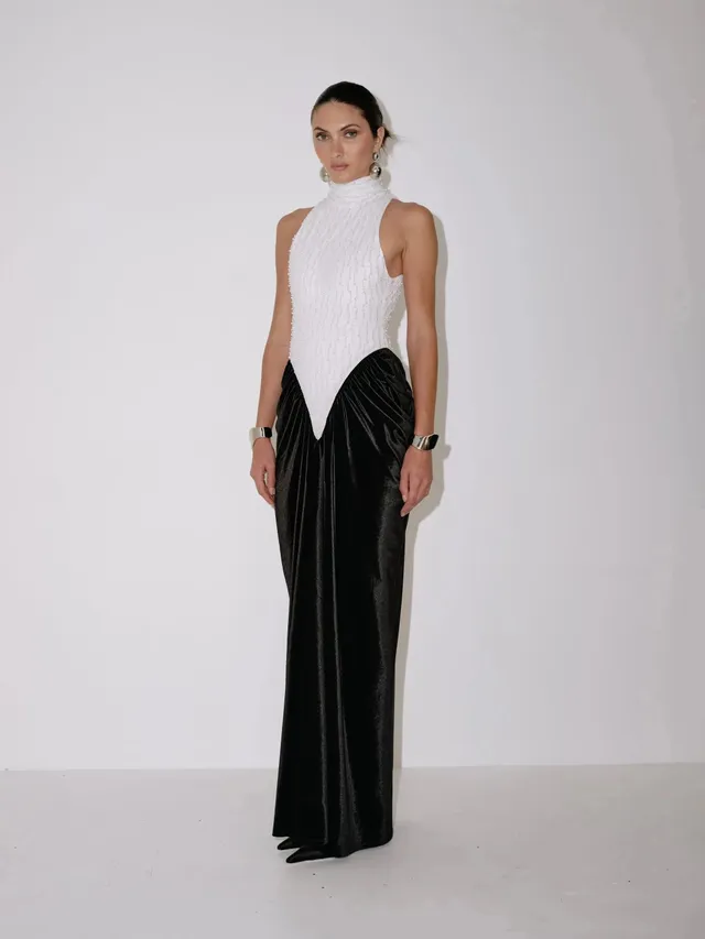 Delfi Collective Hepburn sukienka wieczorowa pearl długa