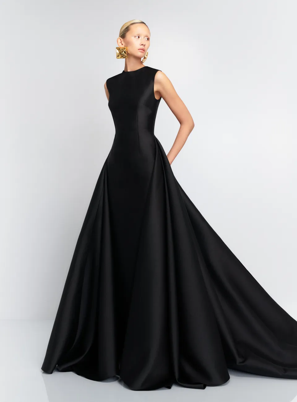 SOLACE LONDON Larsen sukienka wieczorowa czarna maxi