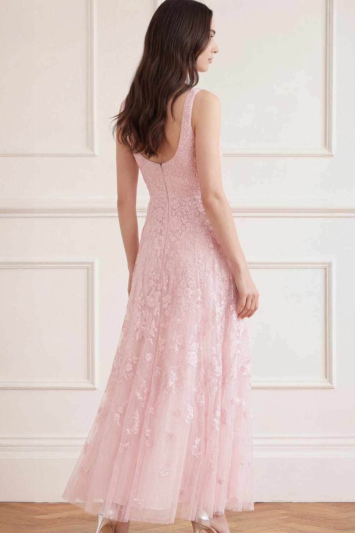 Needle & Thread Rosa Ankle Gown sukienka różowa haftowana