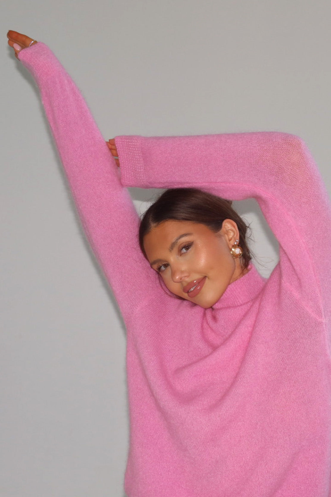 Nudyess Rose sweter Pink moher wełna golf