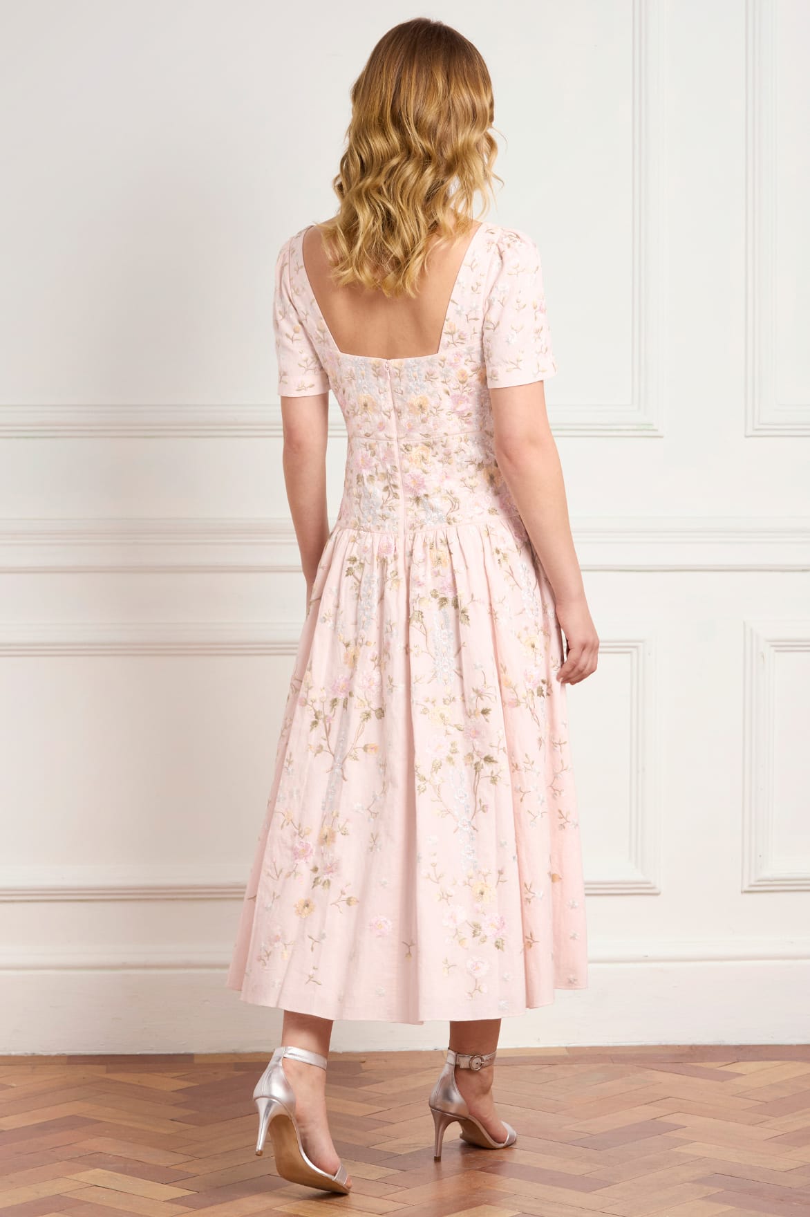 Needle & Thread Garden Rose Linen Ballerina sukienka różowa