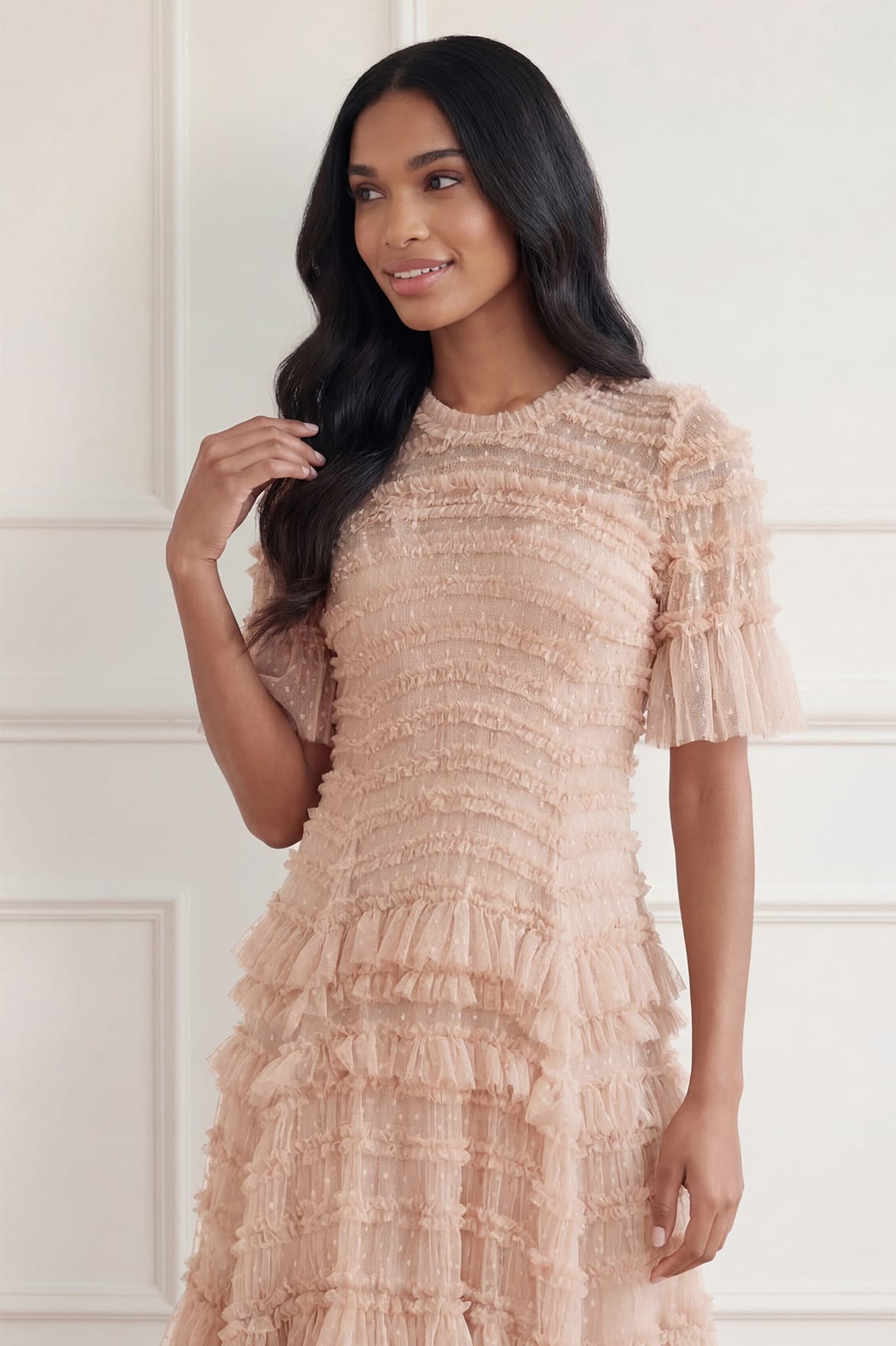 Needle & Thread Valentine Ruffle Gown sukienka beżowa tiulowa
