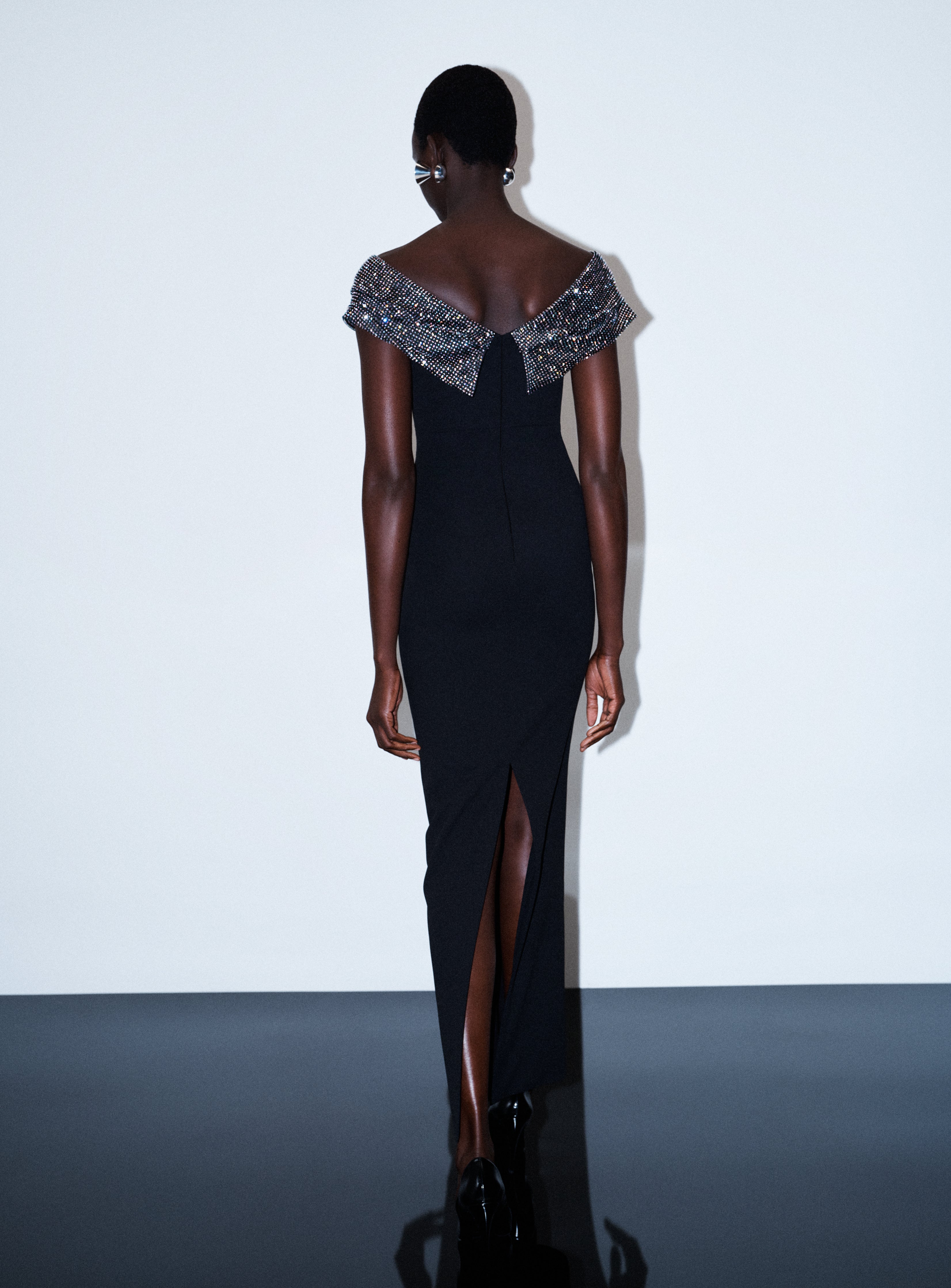 Solace London Cardinale sukienka maxi czarna gorsetowa