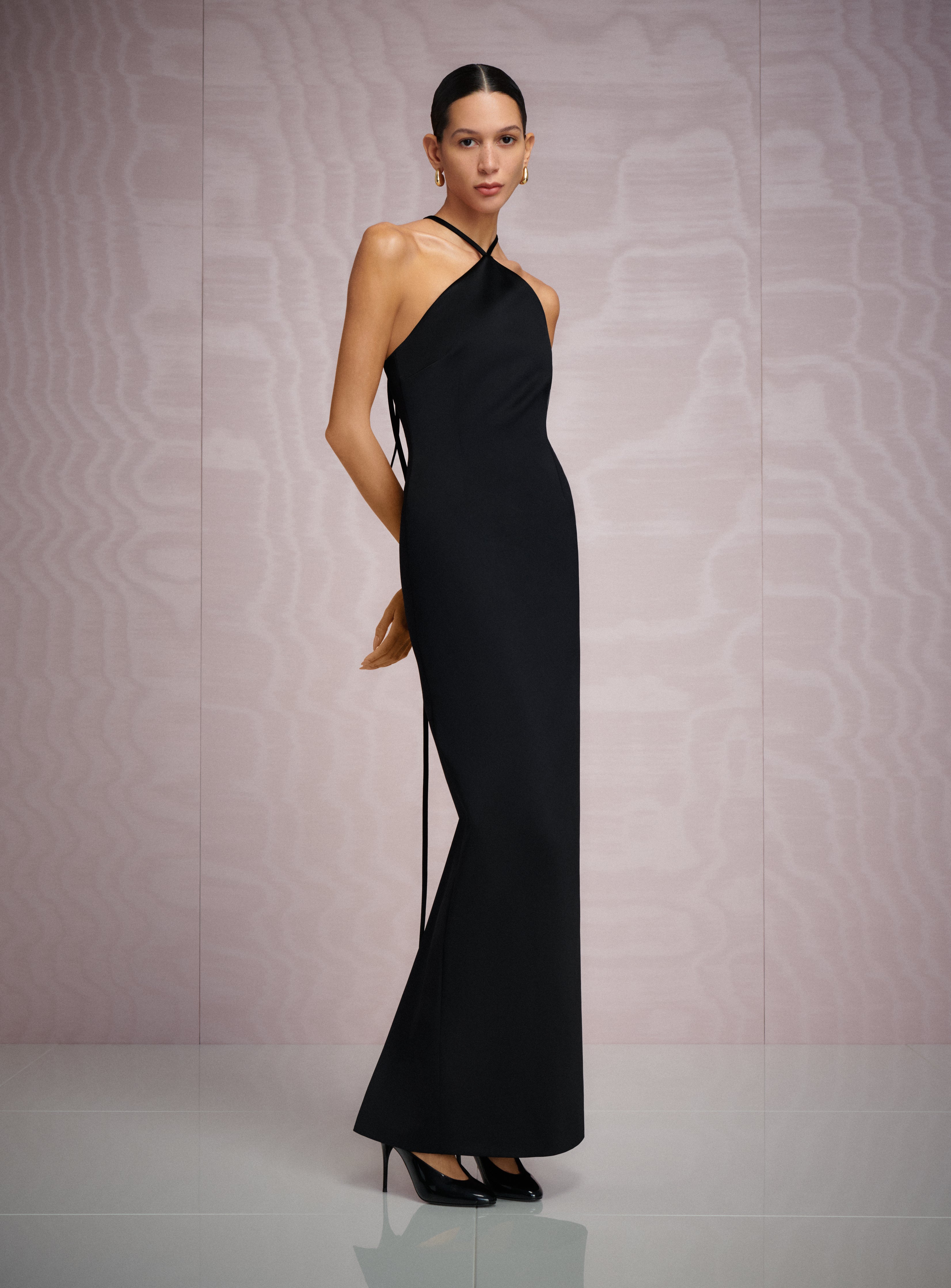 Solace London Fern sukienka wieczorowa maxi czarna halter