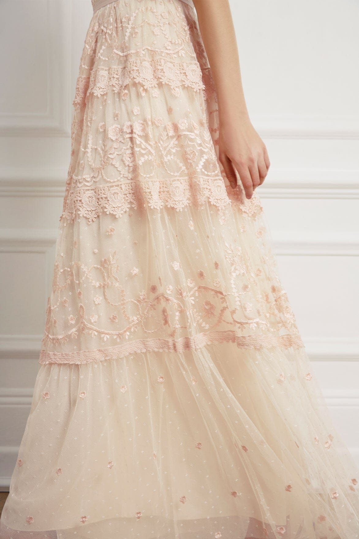 Needle & Thread Midsummer Lace Gown sukienka koronkowa kremowa