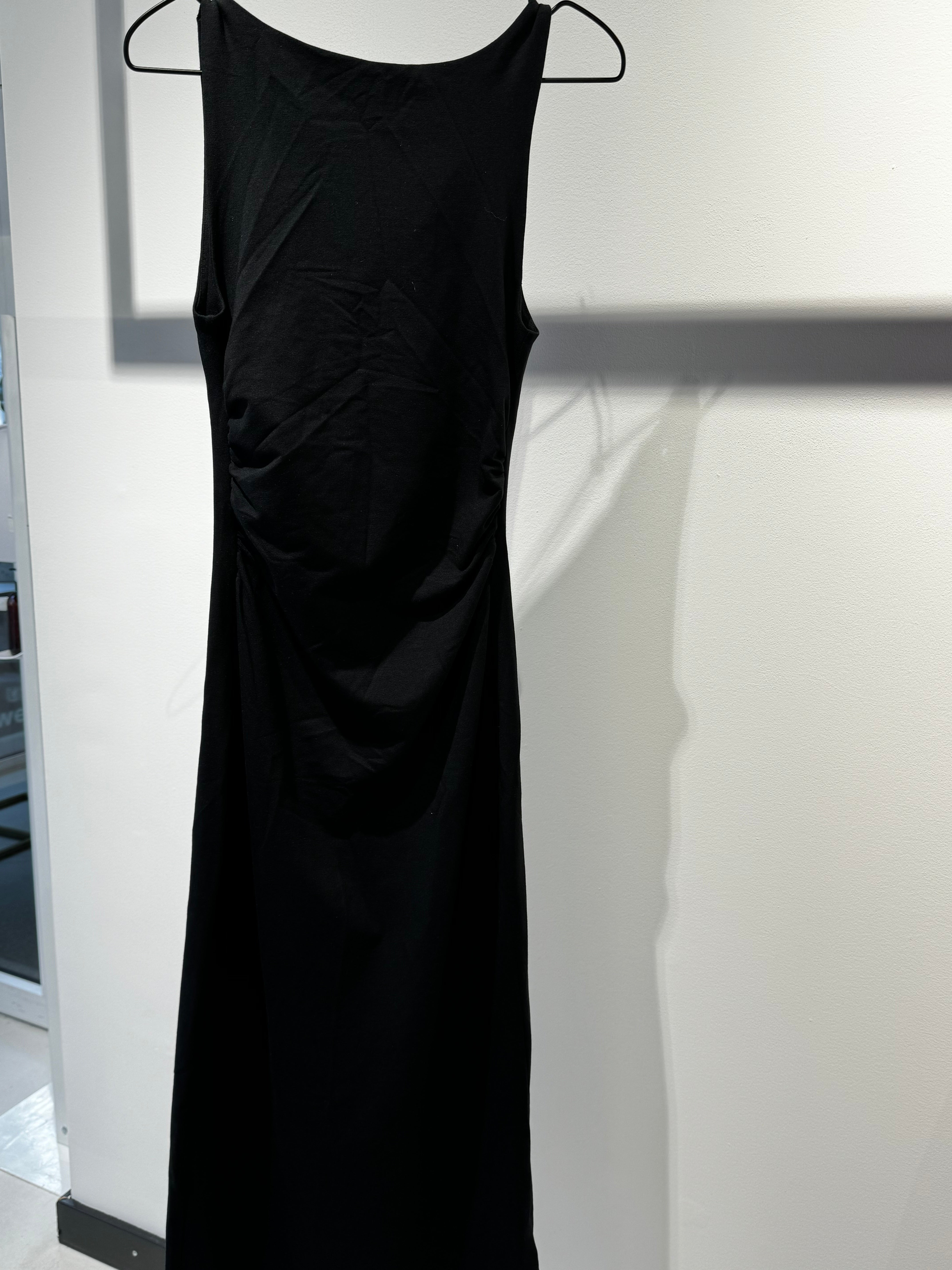 Nudyess w625 sukienka midi Black modalowa