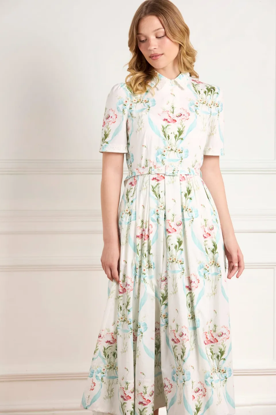 Needle & Thread Floral Ribbon Cotton sukienka biała krótki rękaw