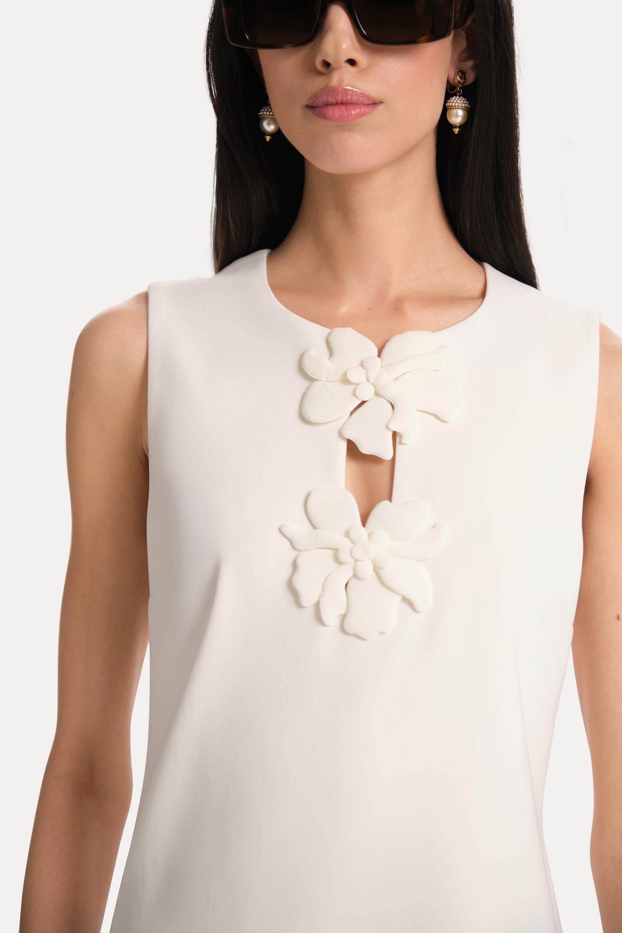 Elie Tahari Flower Shift sukienka Foam krepowa