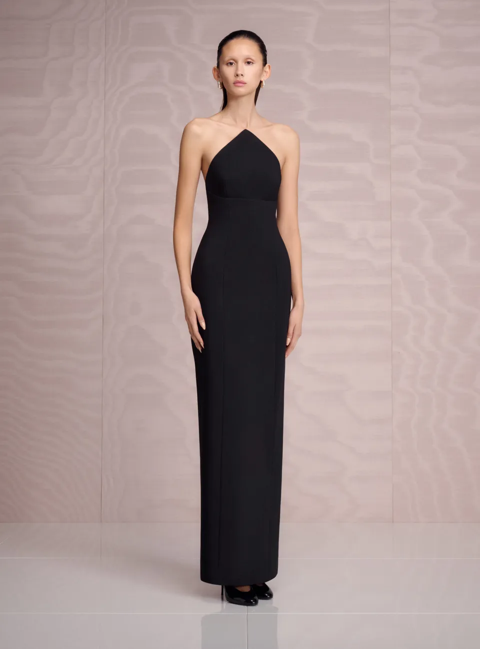 SOLACE LONDON Senna sukienka czarna drapowana