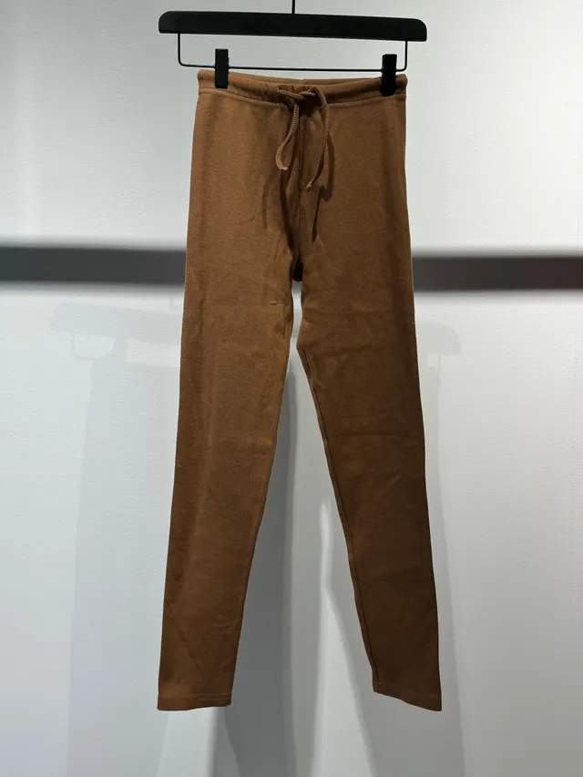 Nudyess 844C legginsy kamelowe prążkowane