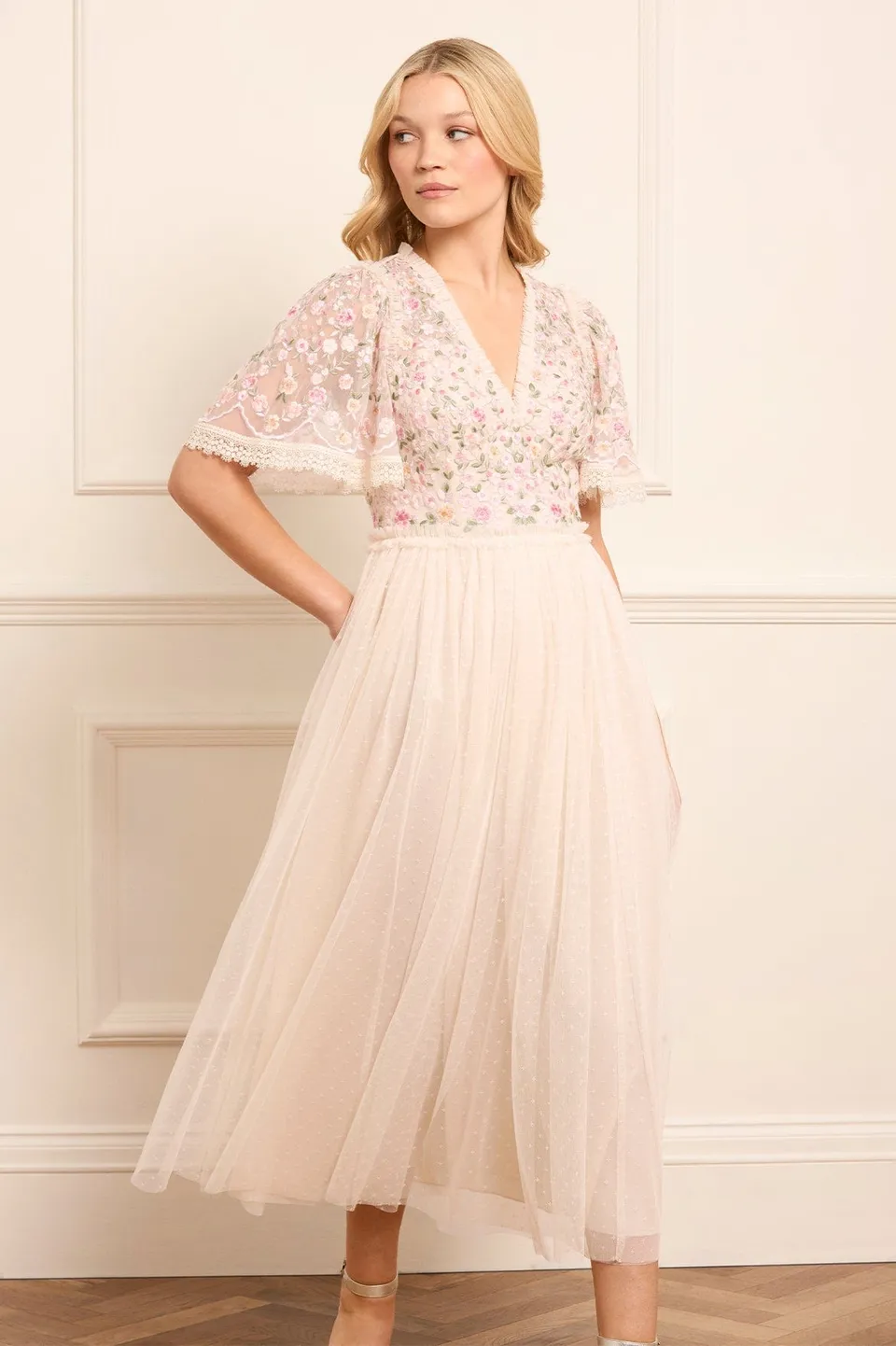 Needle & Thread Rosie Lace Bodice Short Sleeve V-Neck Ballerina Dress sukienka kremowa
