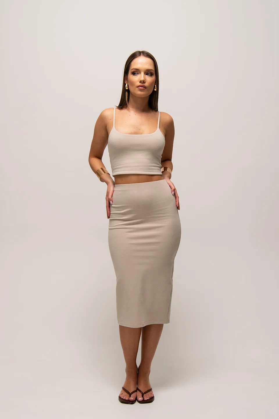 Nudyess Minimal spódnica midi Sand z rozporkiem