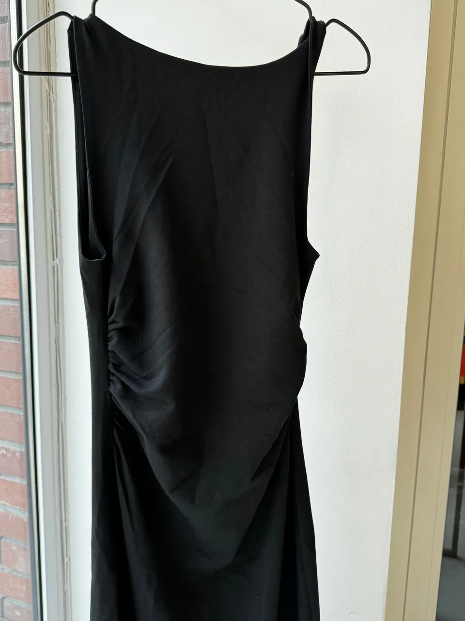 Nudyess w625 sukienka midi Black modalowa
