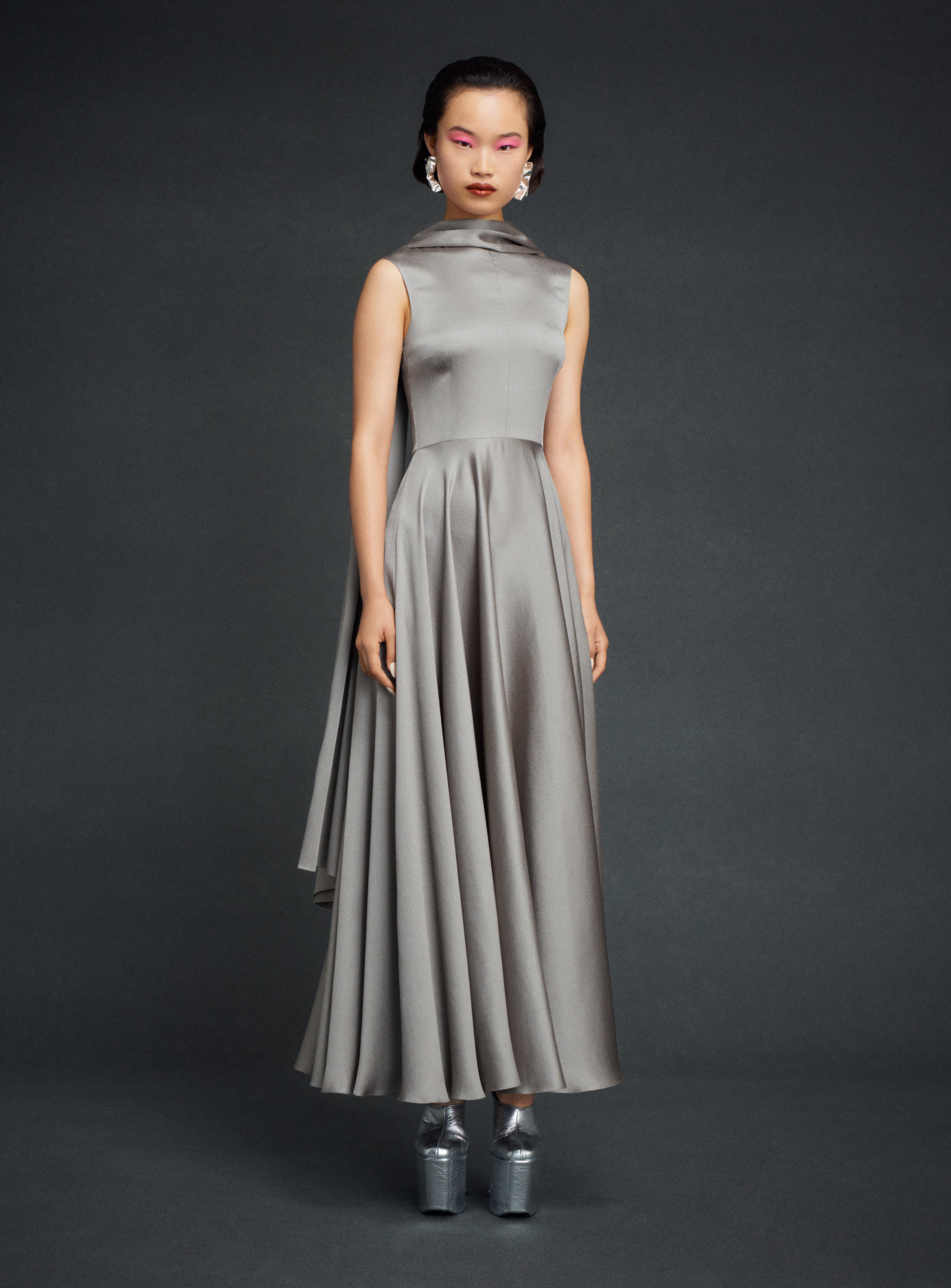 Solace London Emelia sukienka maxi pewter metaliczna
