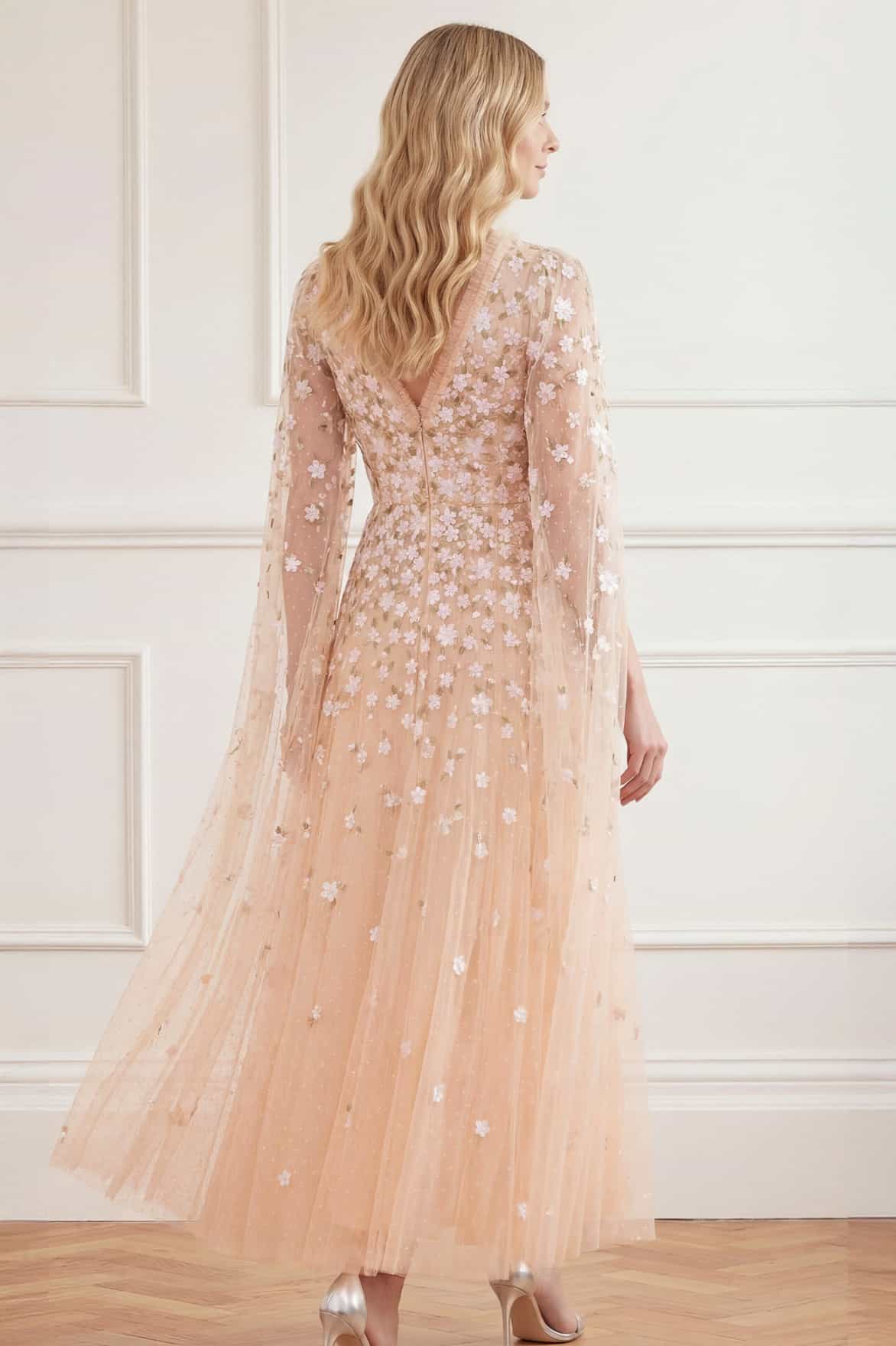 Needle & Thread Camellia Ditsy Cape Ankle Gown suknia róż