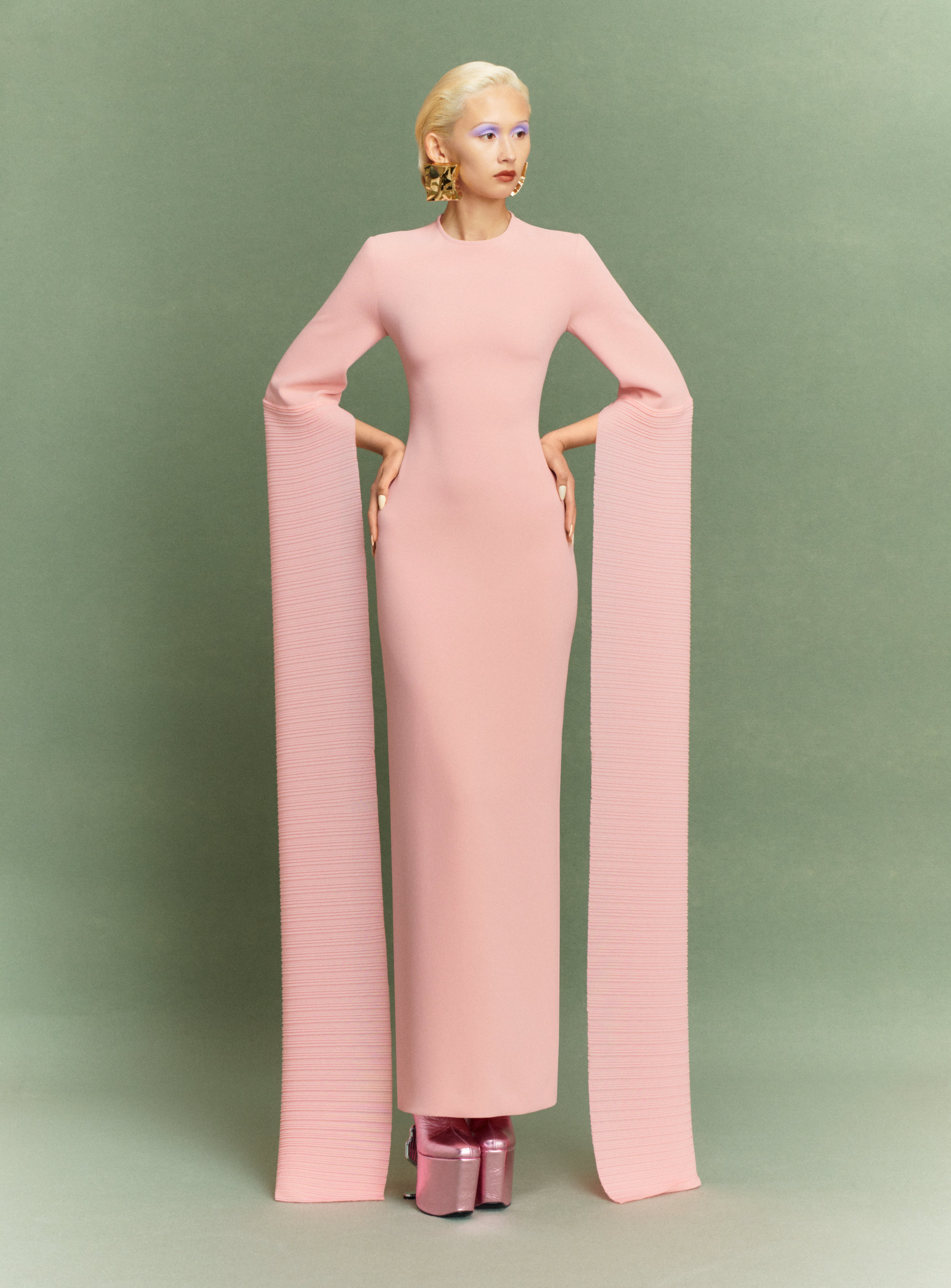 SOLACE LONDON Naomi sukienka maxi różowa plisowana