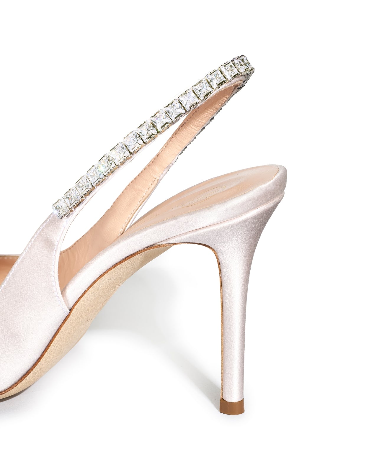Temperley London Raven czółenka slingback białe