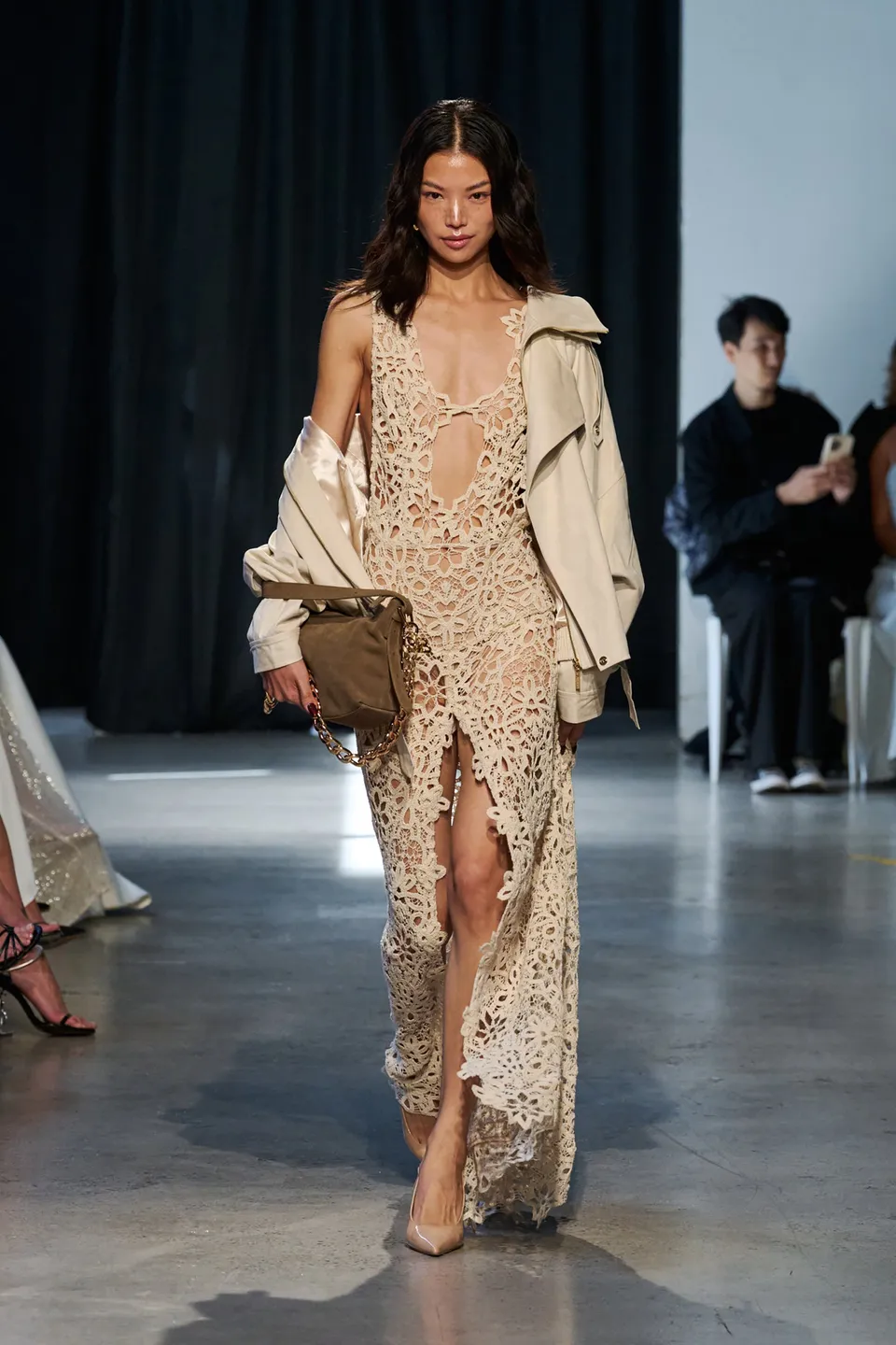 Bronx and Banco Akello Crochet Maxi sukienka z rozcięciem