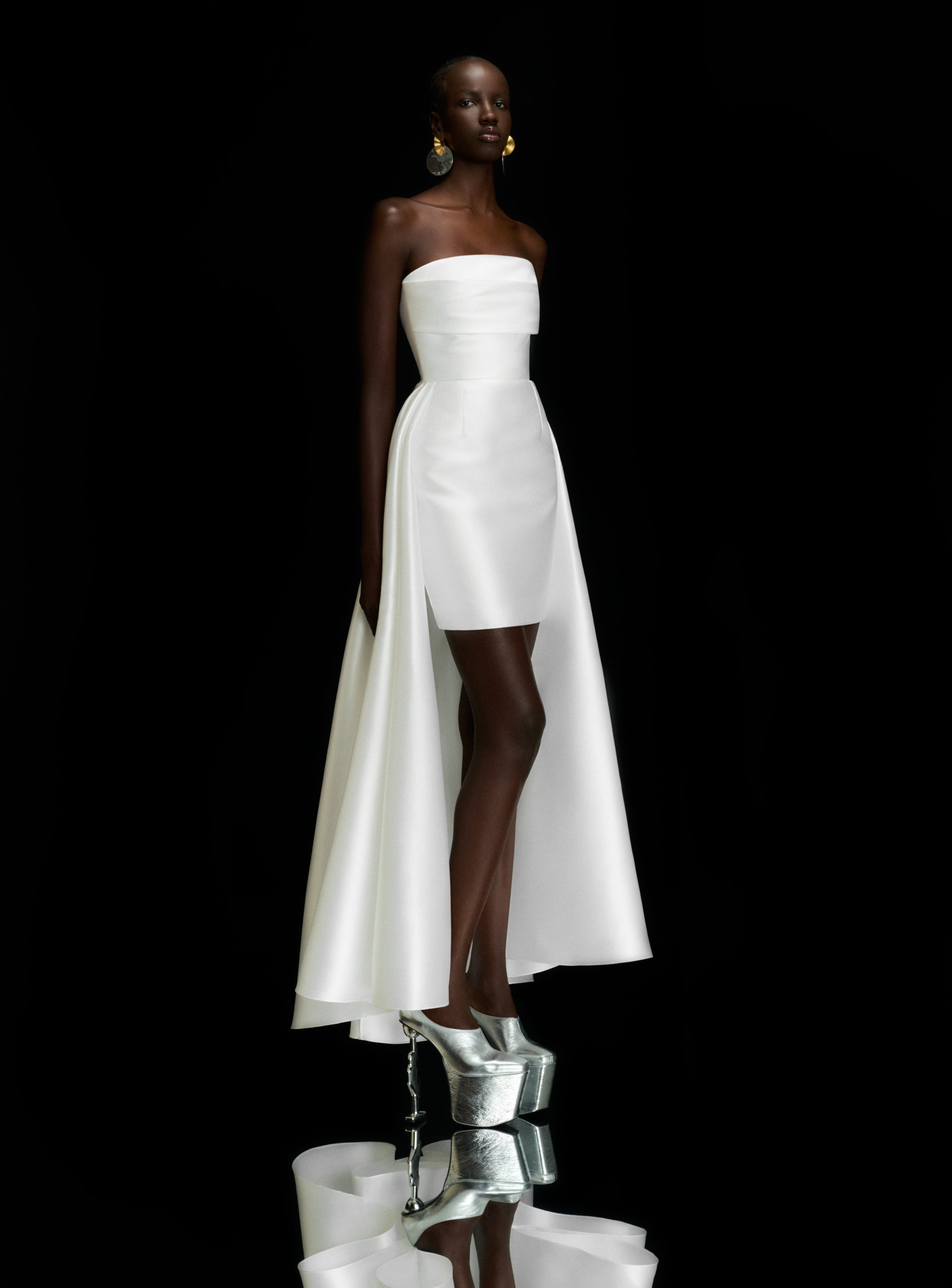 Solace London Trina sukienka mini kremowa ślubna