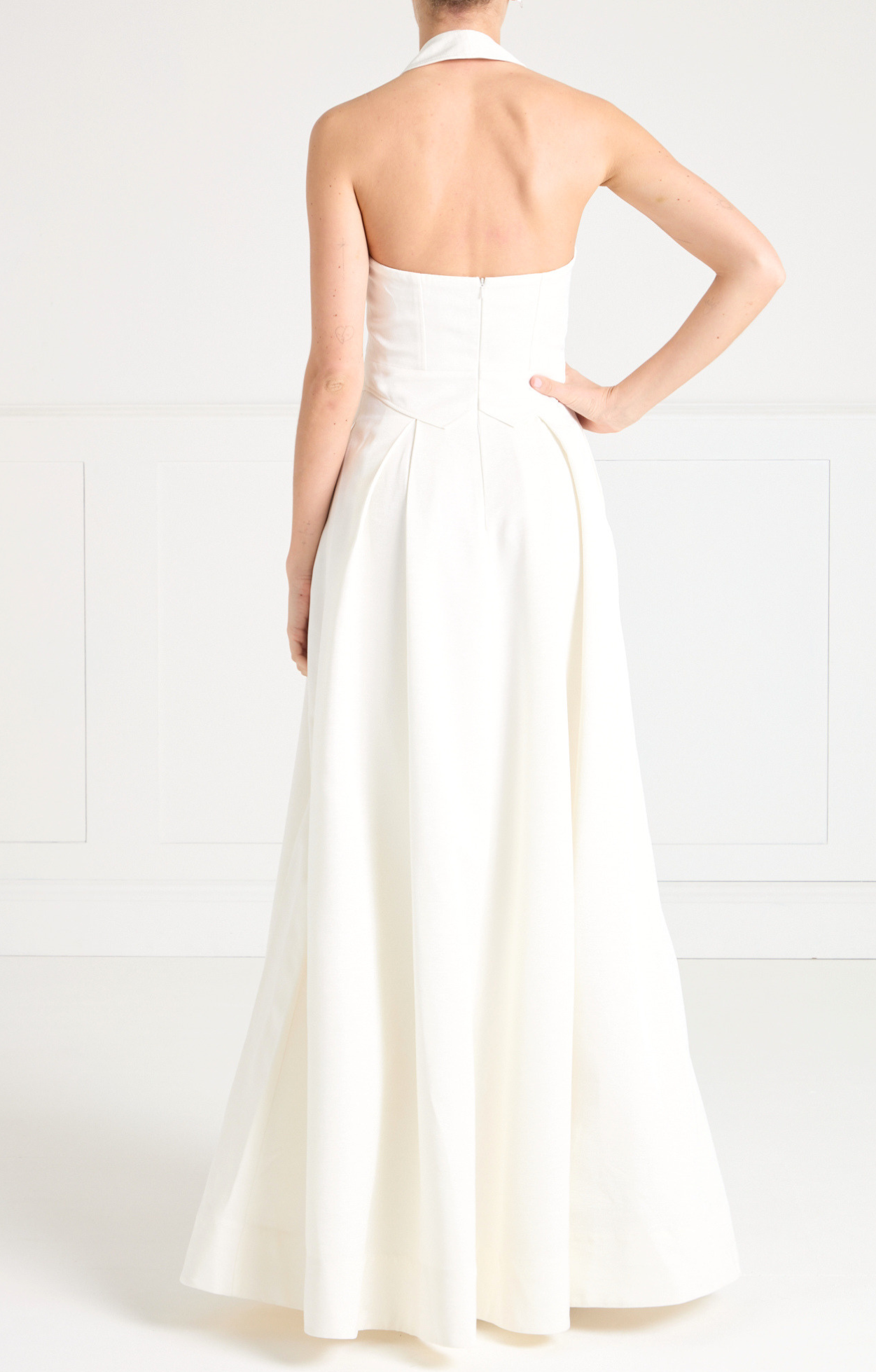 Temperley London Elodie suknia halter ecru maxi kieszenie