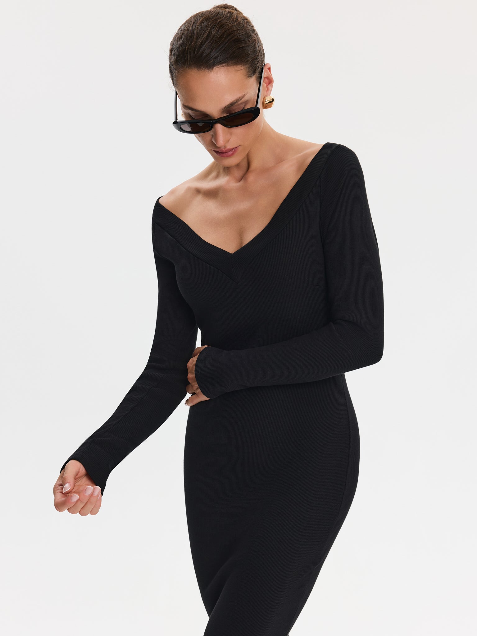 Nudyess Tiffany sukienka midi V Black prążkowana