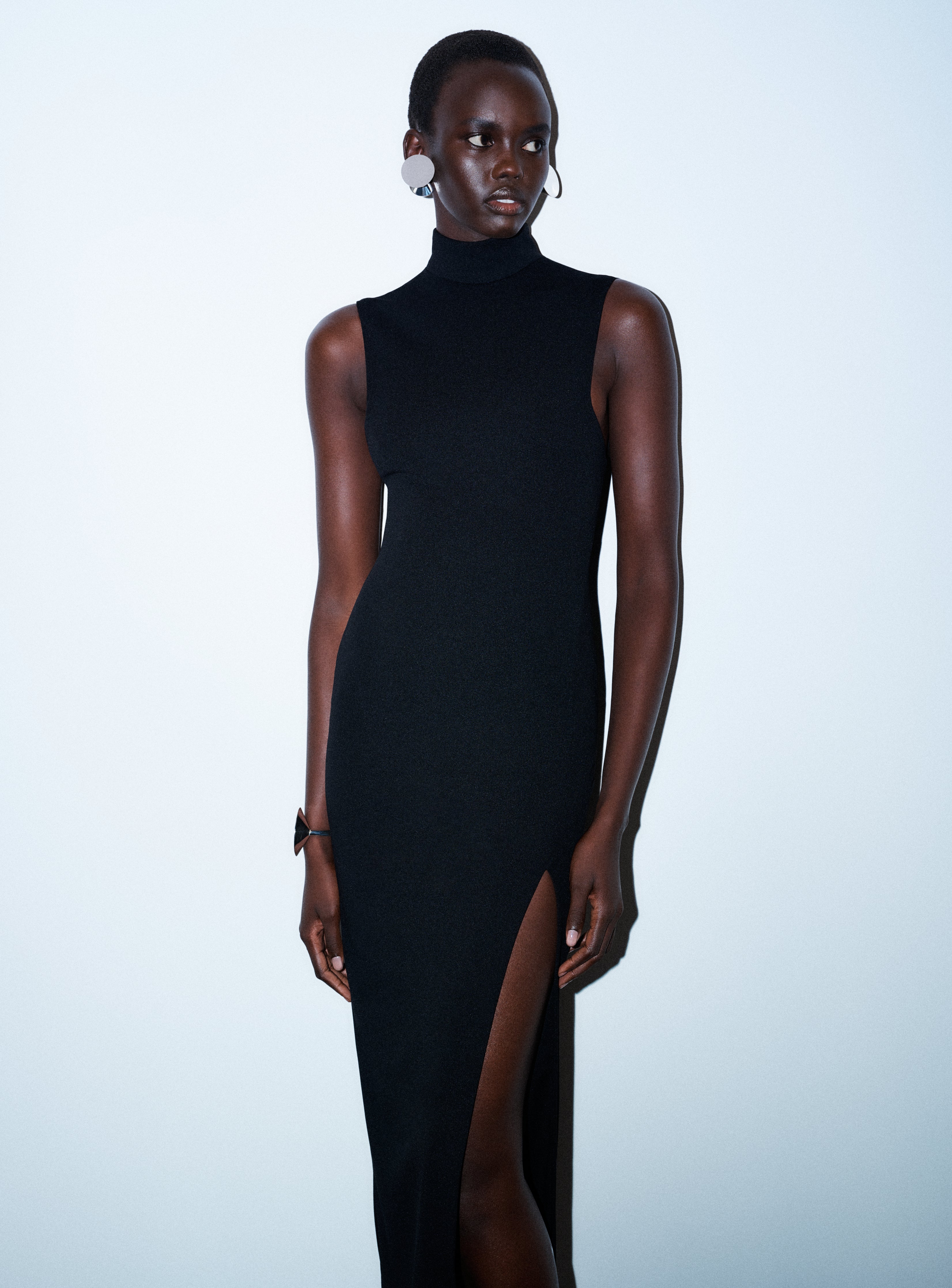 Solace London Nanette sukienka wieczorowa czarna maxi