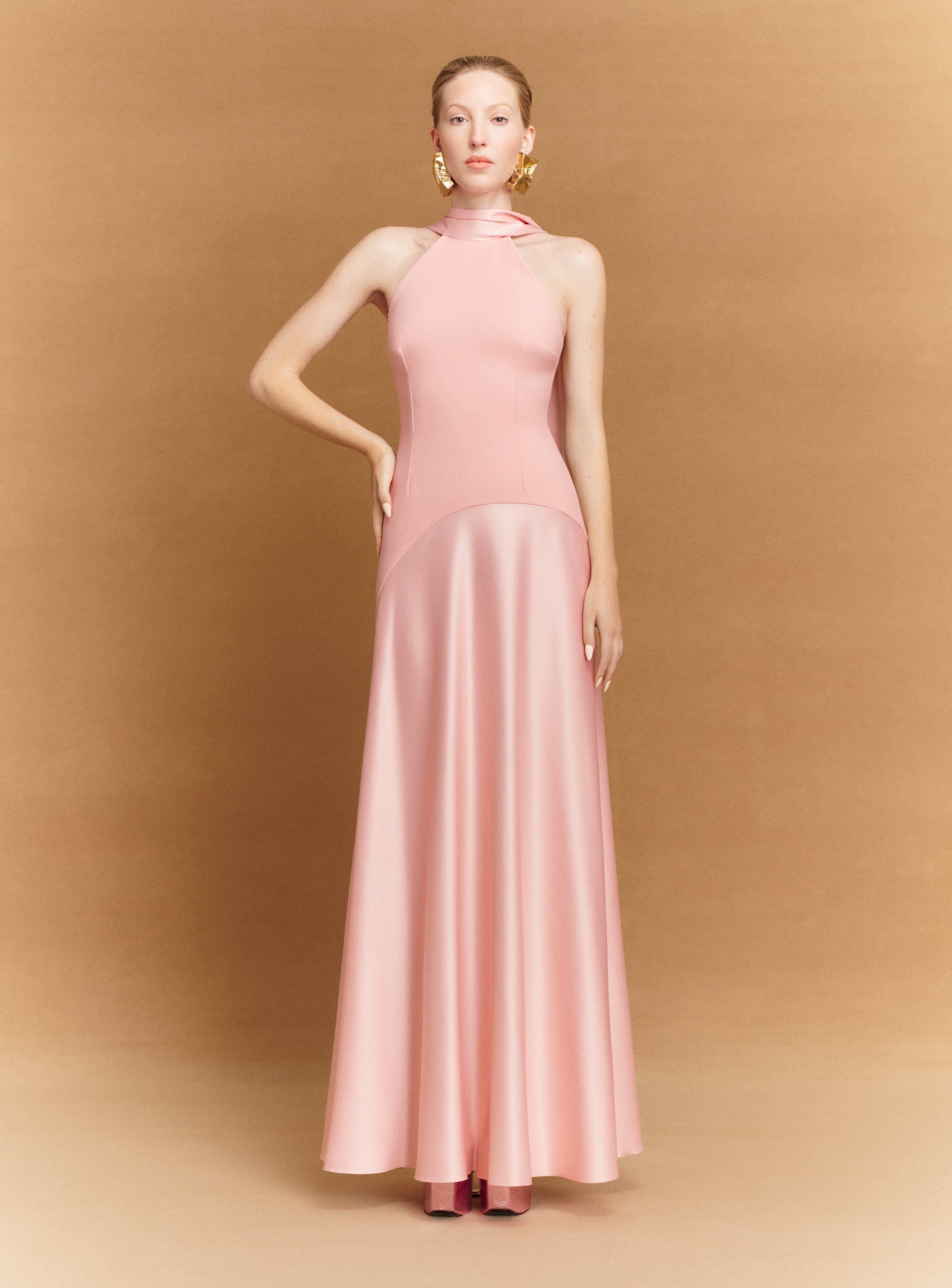 SOLACE LONDON The Cece Maxi Dress sukienka pudrowy róż
