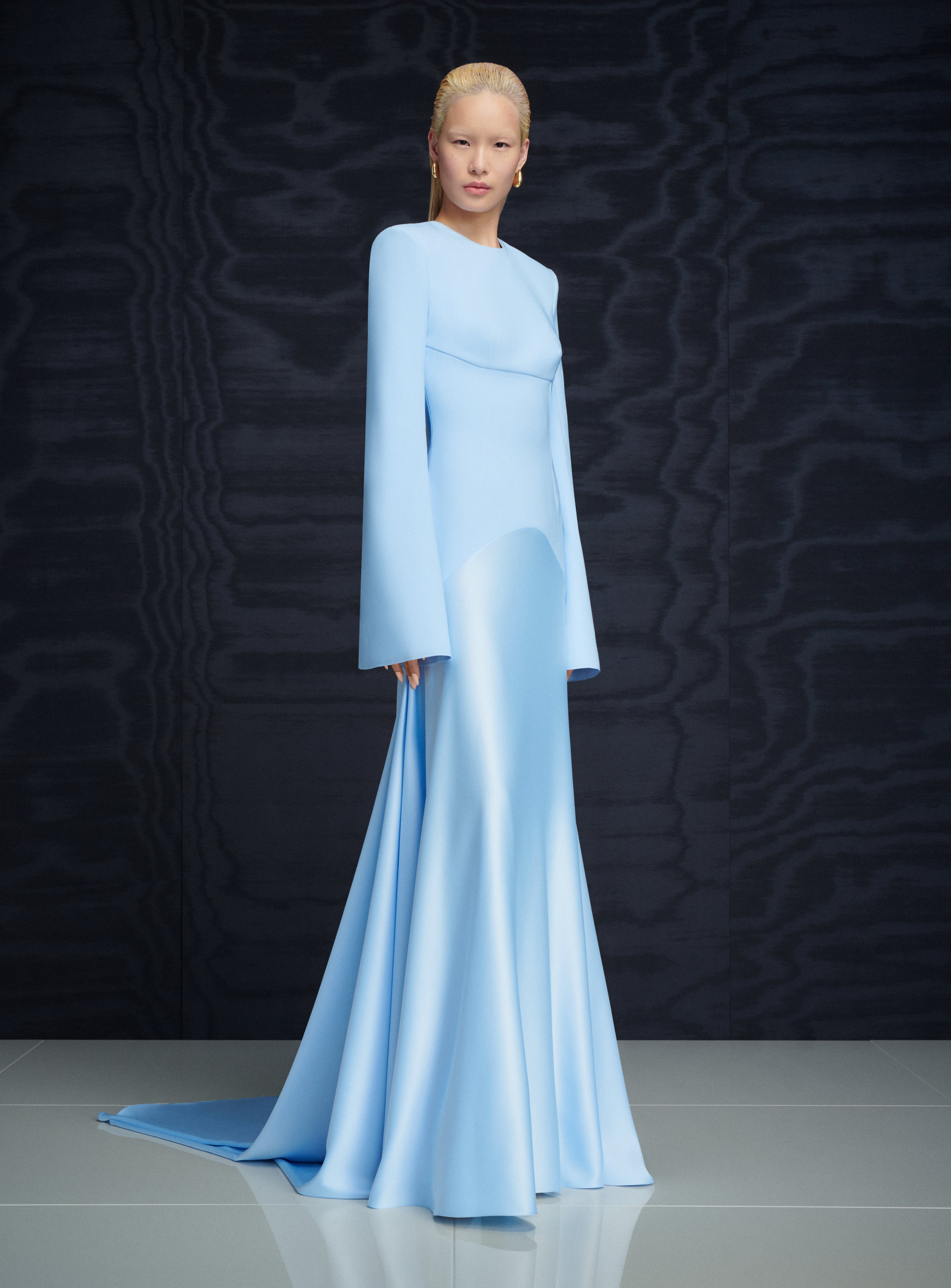 Solace London Claudine Maxi sukienka błękitna z długim rękawem