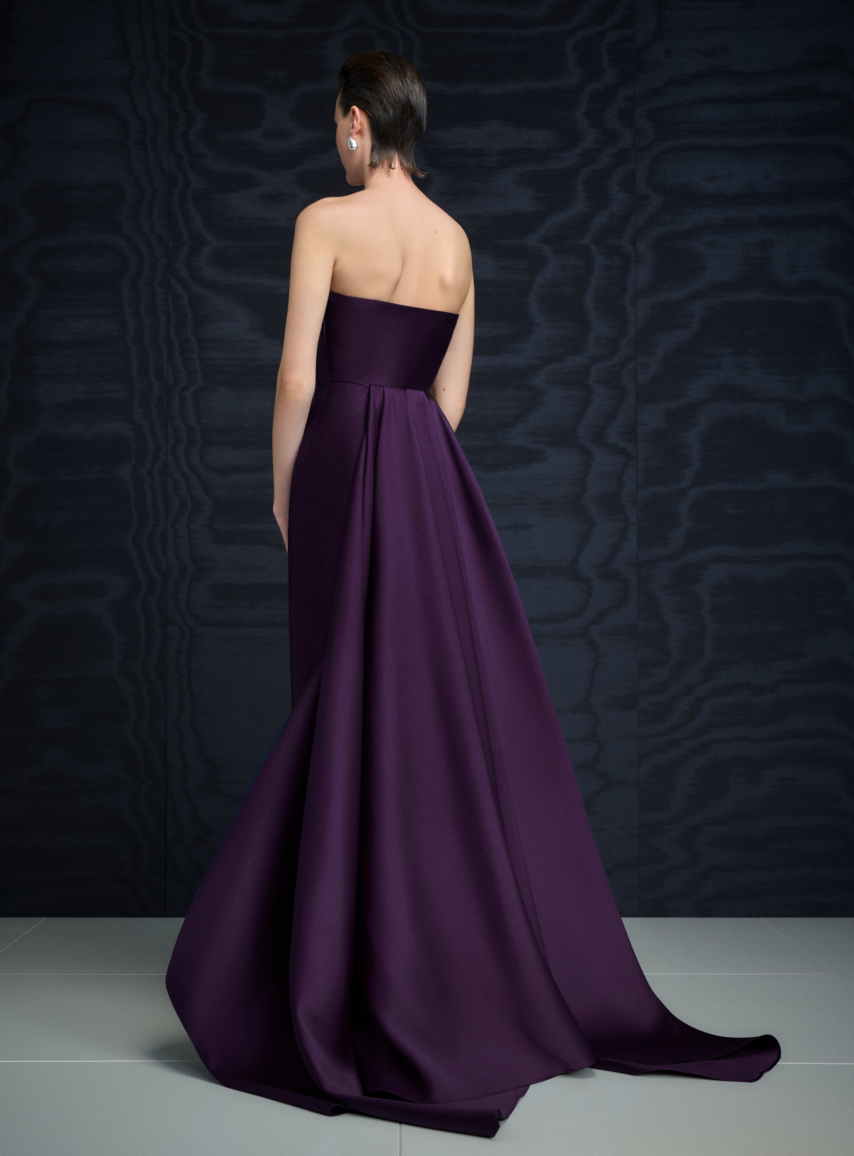 Solace London Imani sukienka wieczorowa bordowa maxi