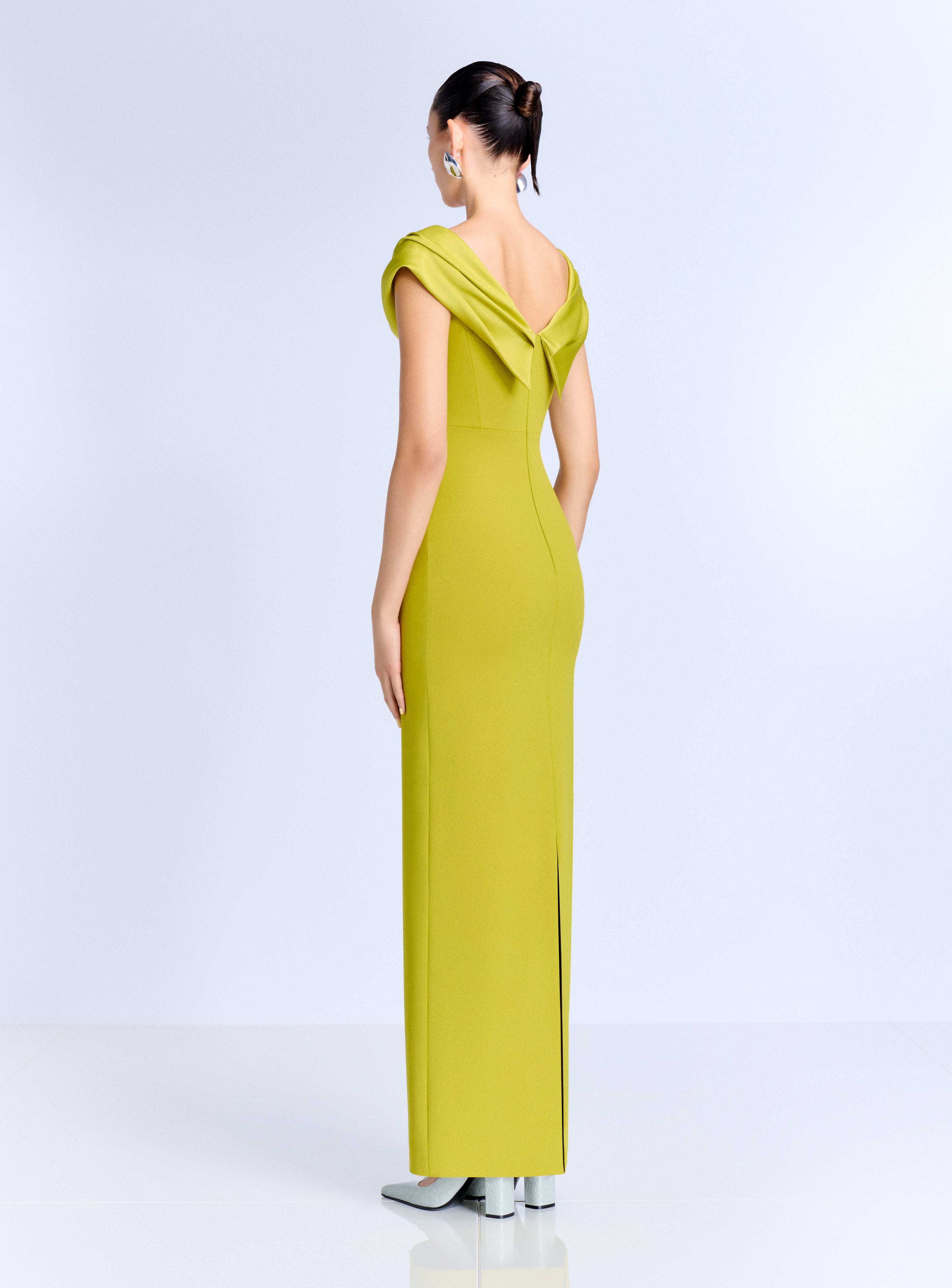Solace London Adele Maxi sukienka chartreuse bez ramiączek