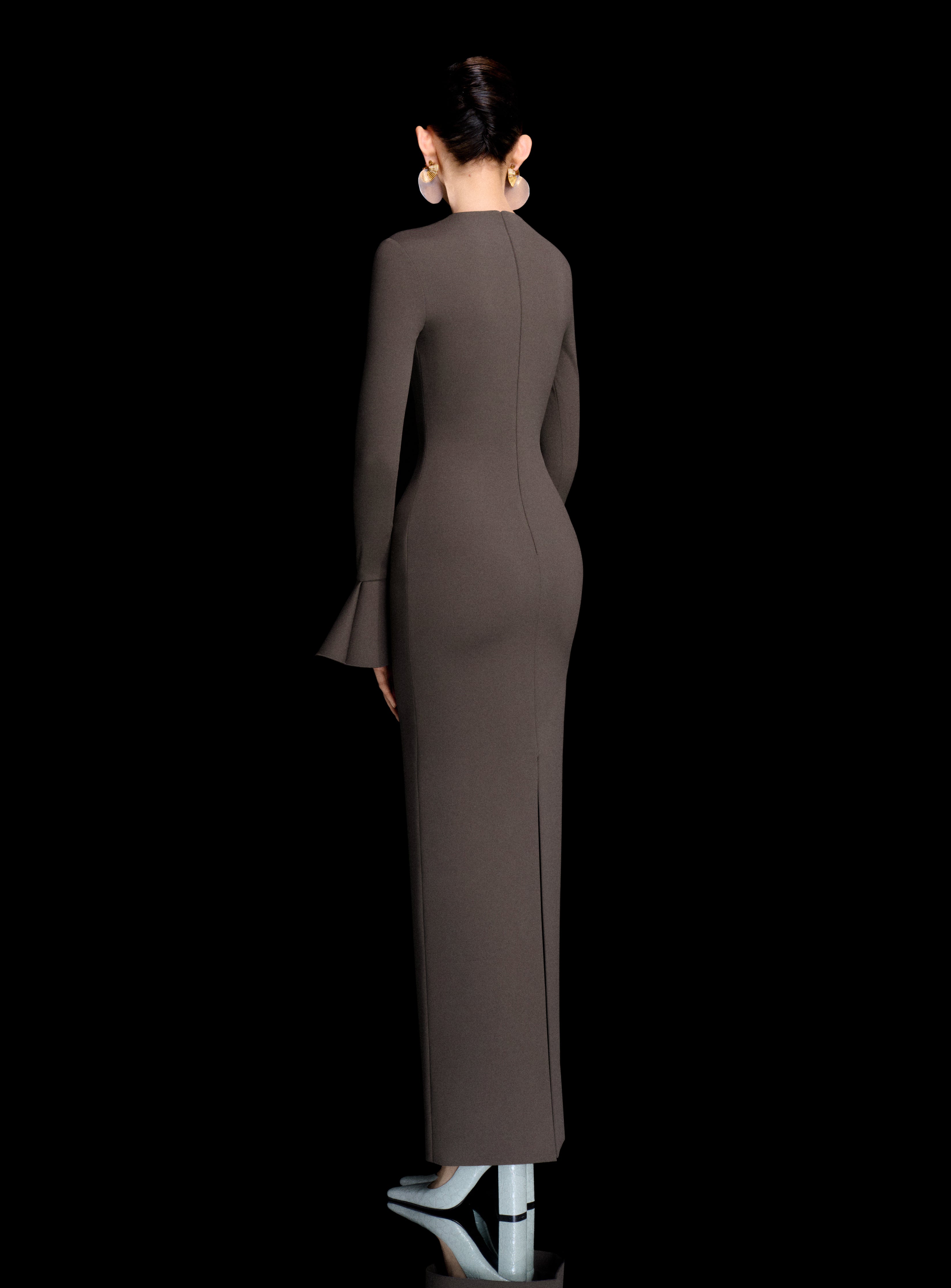 Solace London Alicia Maxi Dress sukienka szara długi rękaw