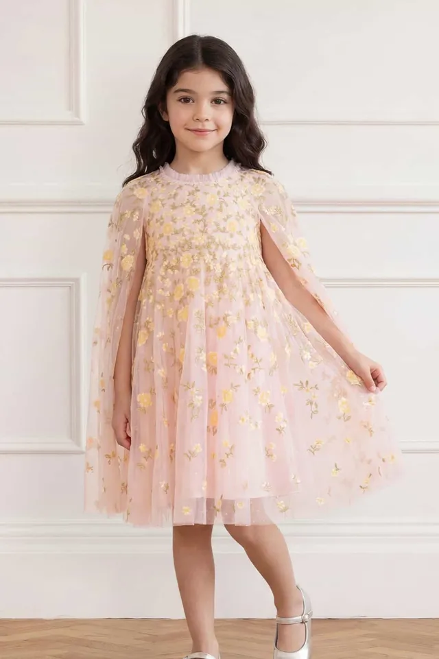 Needle & Thread Lea Ditsy Cape Kids Dress sukienka różowa z peleryną