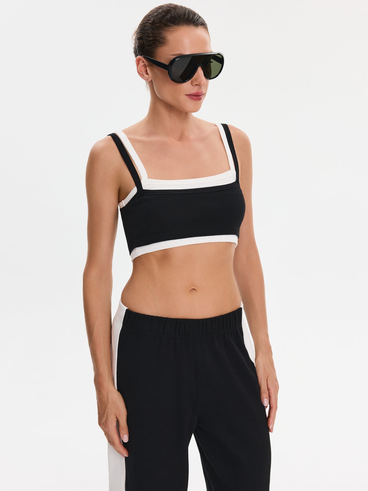 Nudyess Lisa crop top Black lamówka
