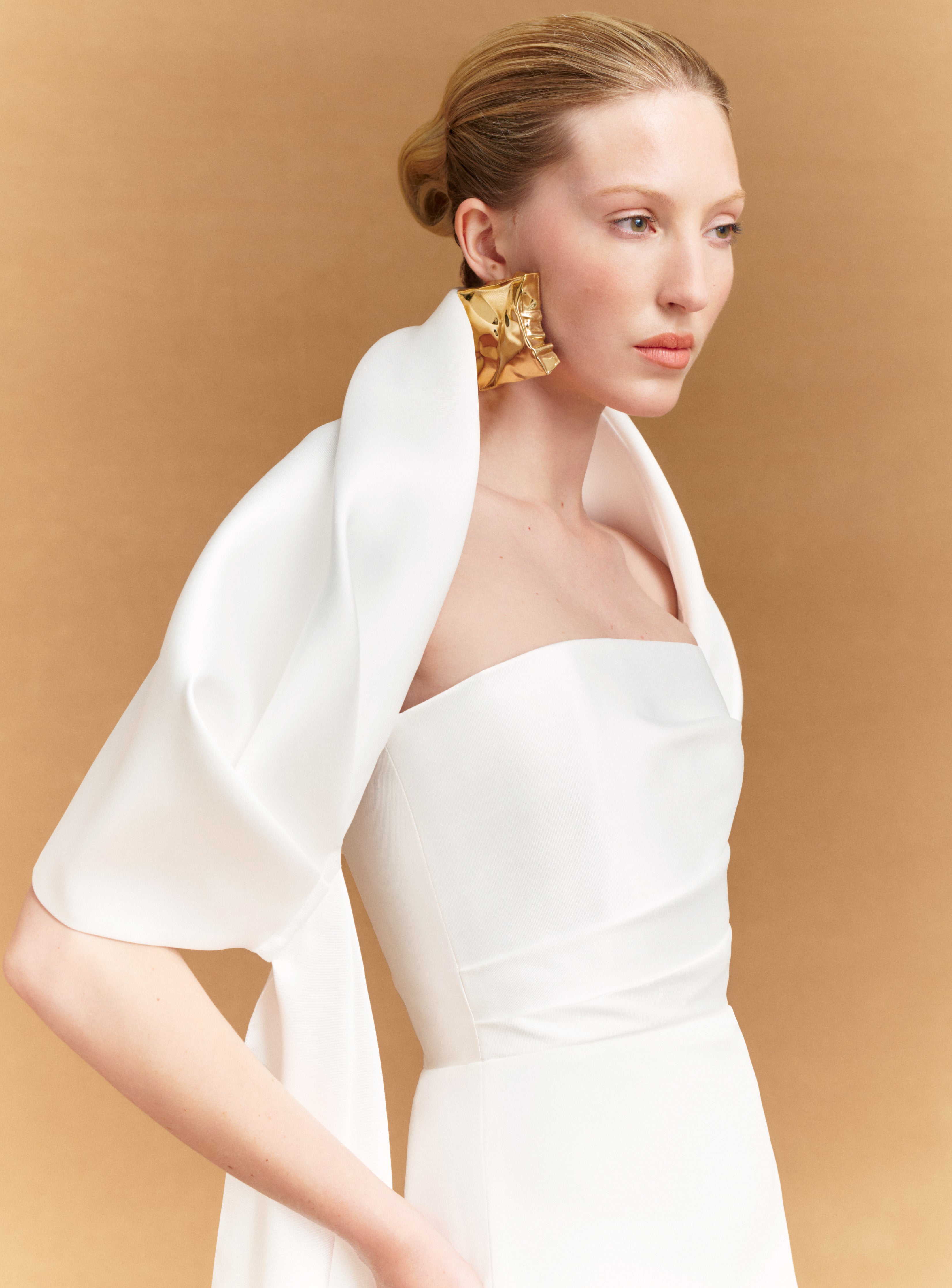 Solace London Vera sukienka wieczorowa maxi cream