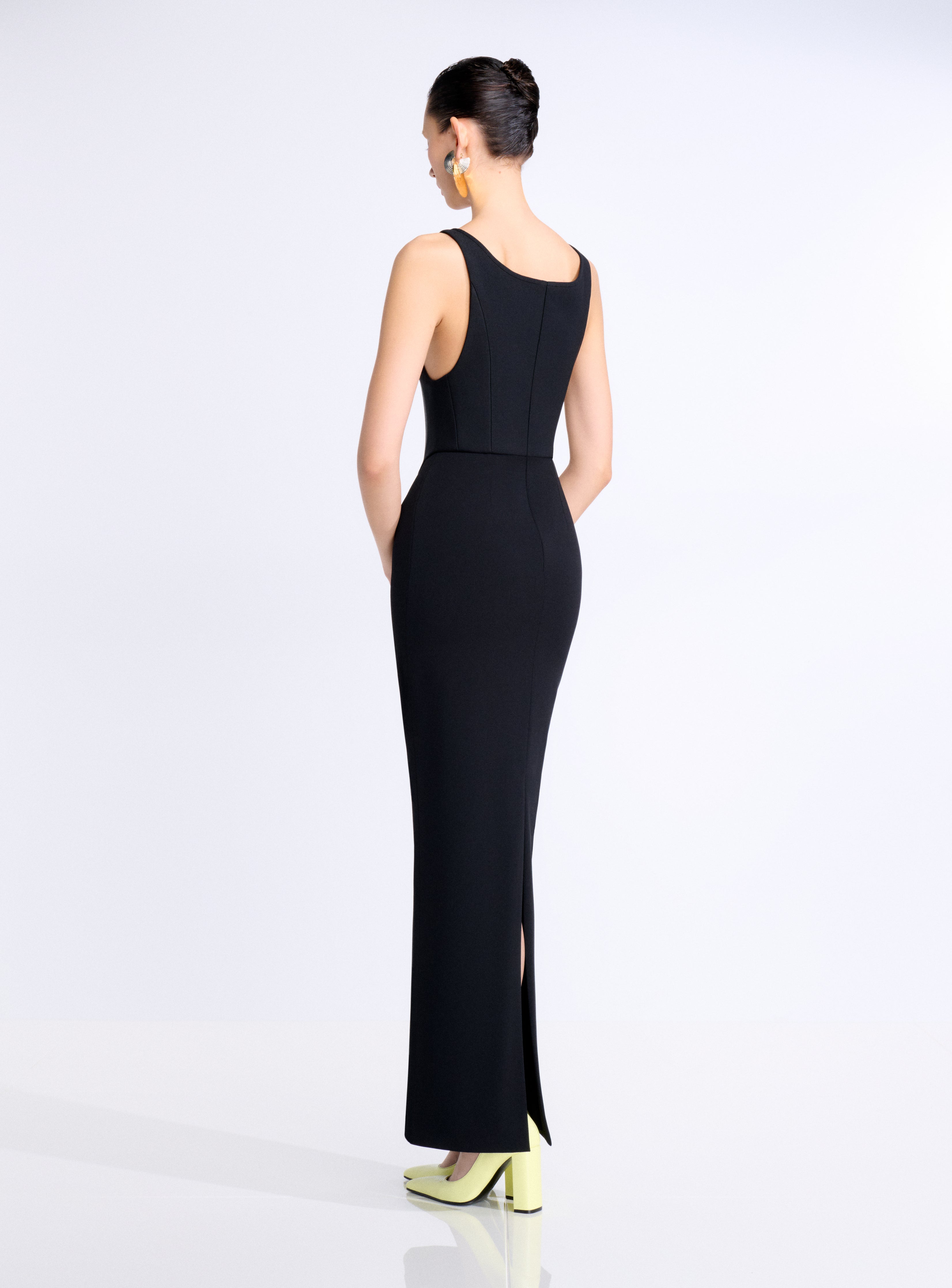 Solace London The Noor Maxi sukienka czarna bez rękawów