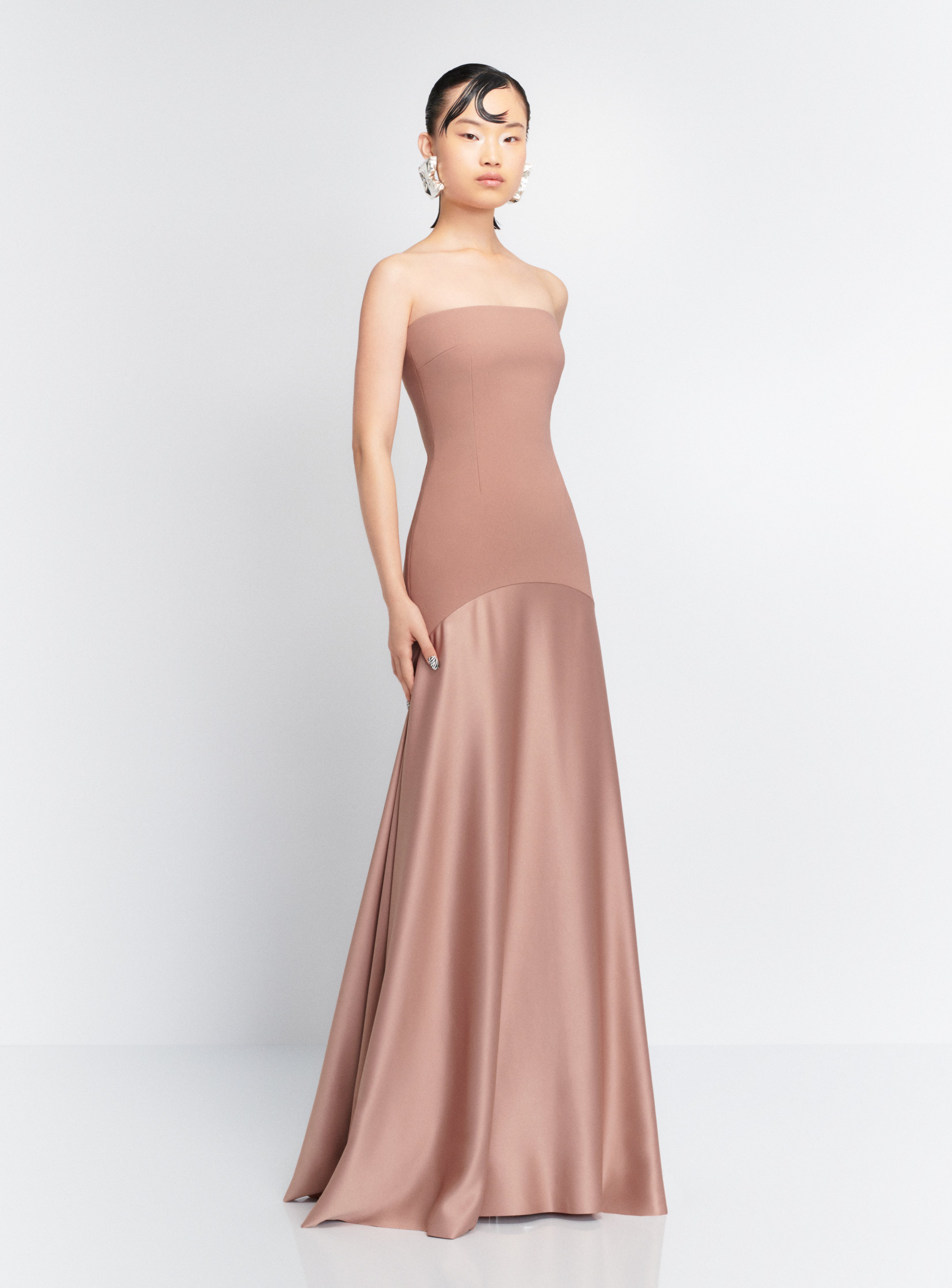 SOLACE LONDON Alessandra sukienka maxi Cocoa bez ramiączek