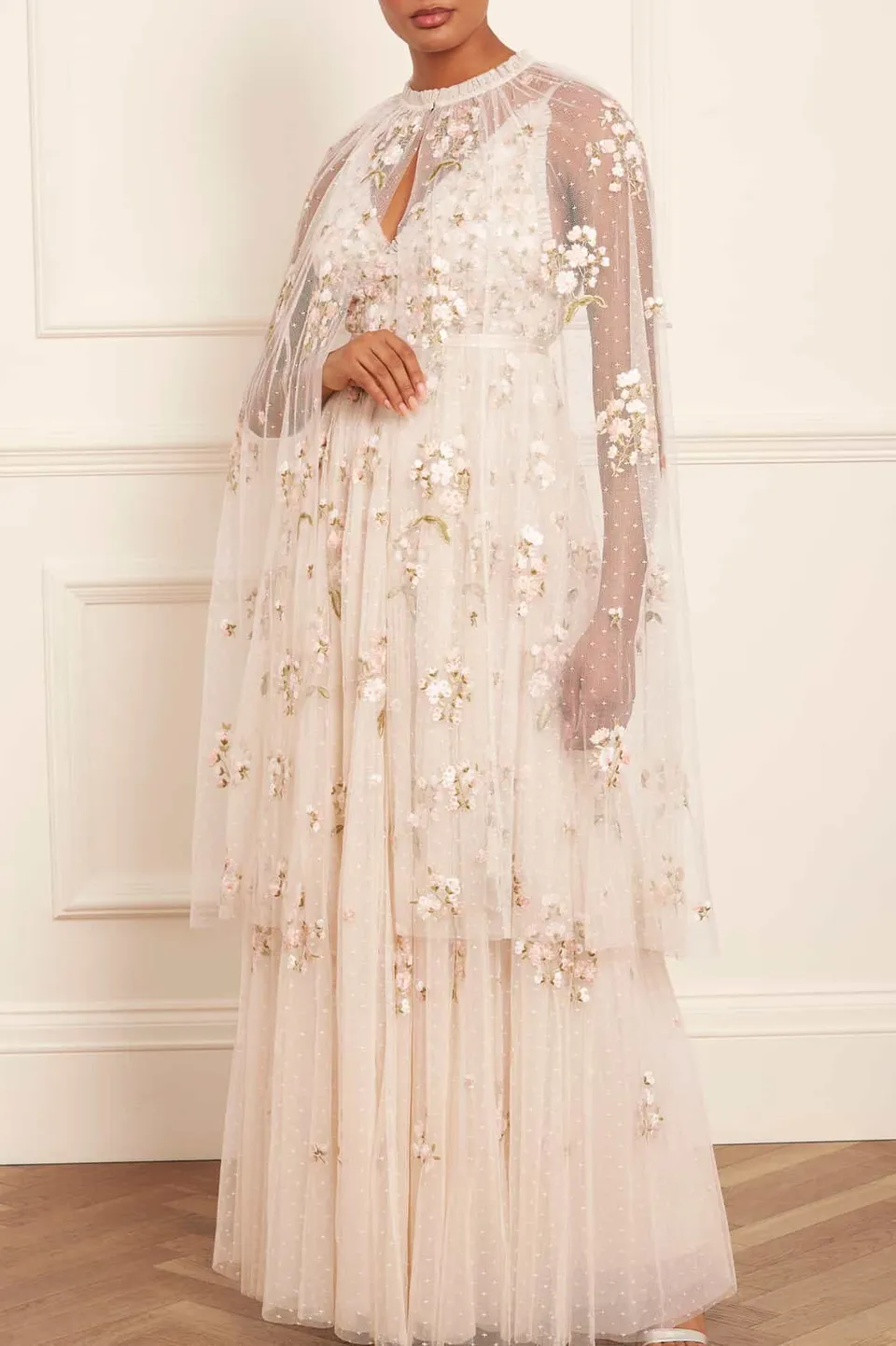 Needle & Thread Posy Midaxi Open Cape peleryna kremowa
