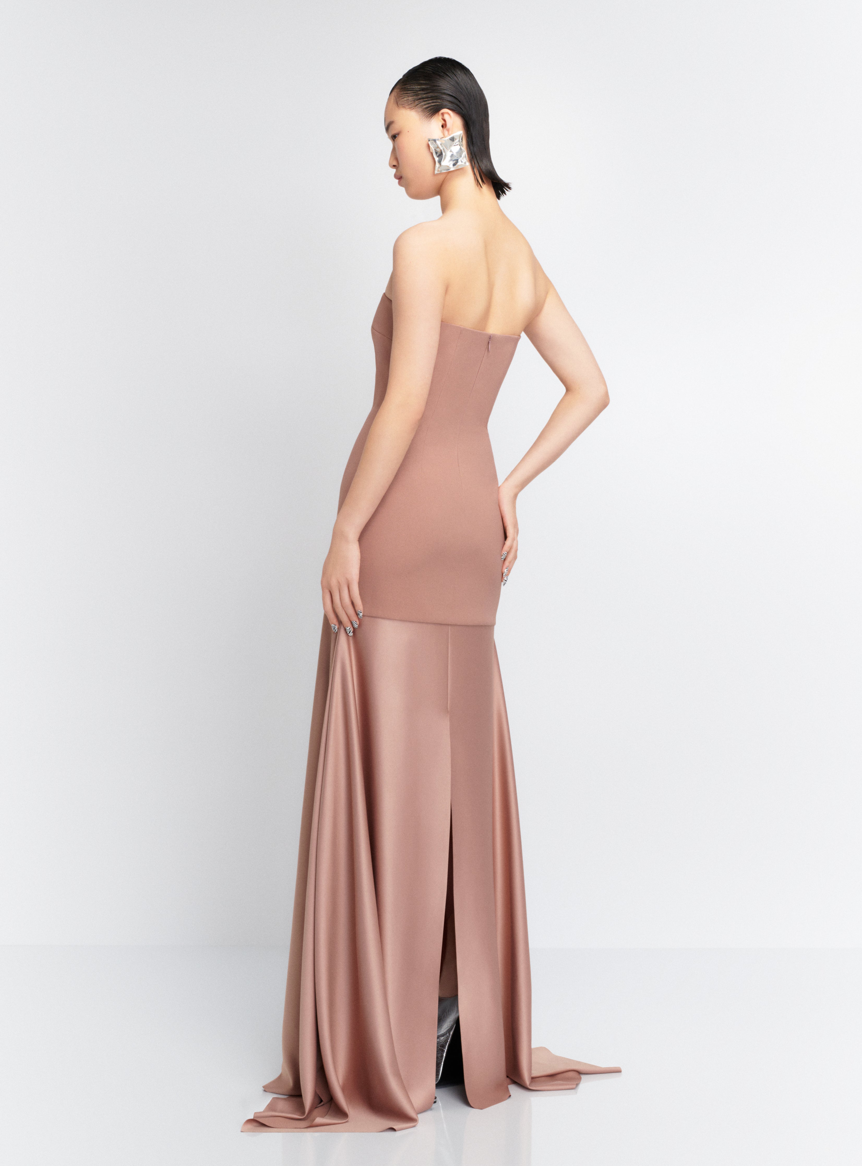 SOLACE LONDON Alessandra sukienka maxi Cocoa bez ramiączek