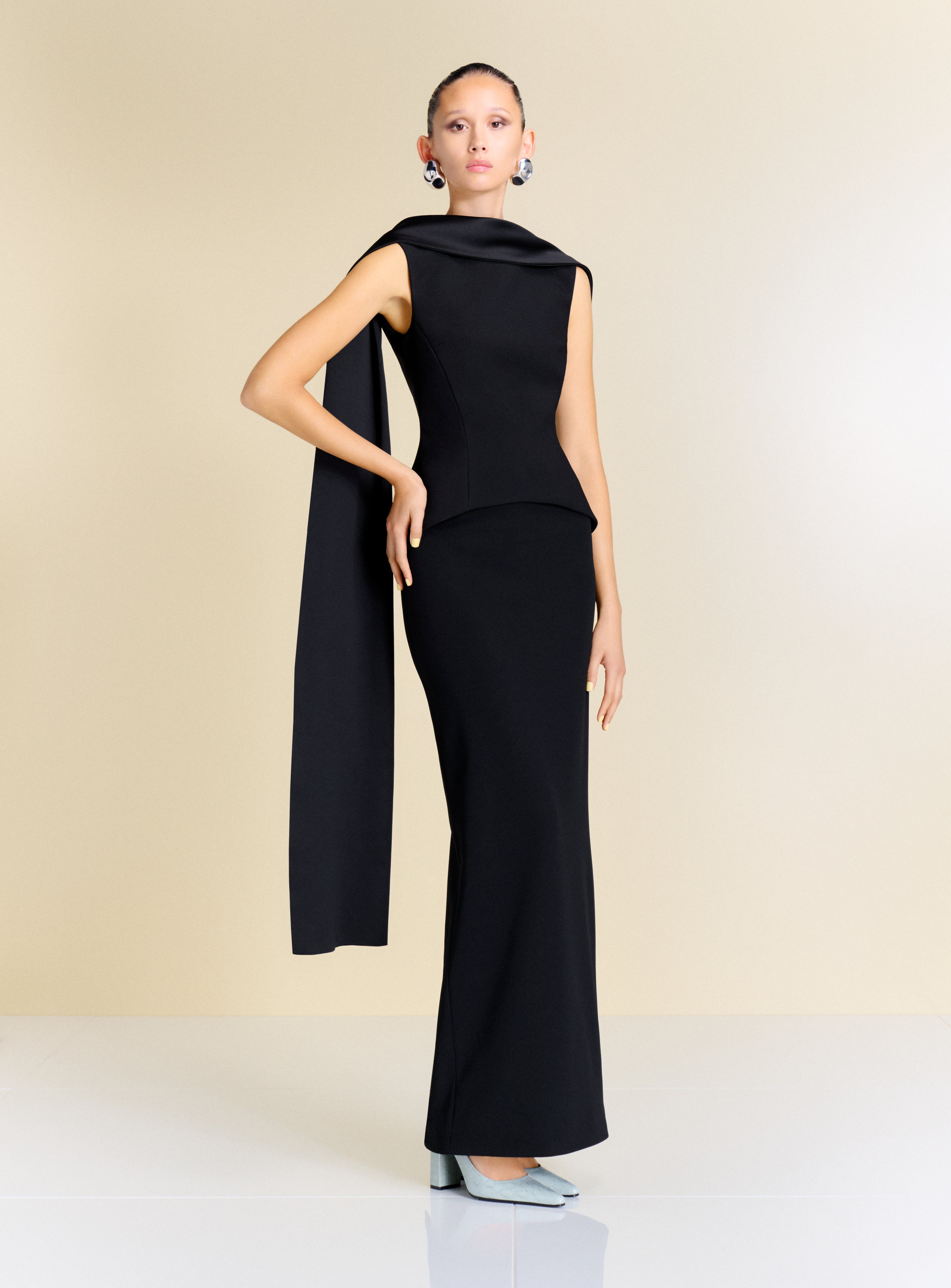 Solace London Annie sukienka wieczorowa maxi czarna