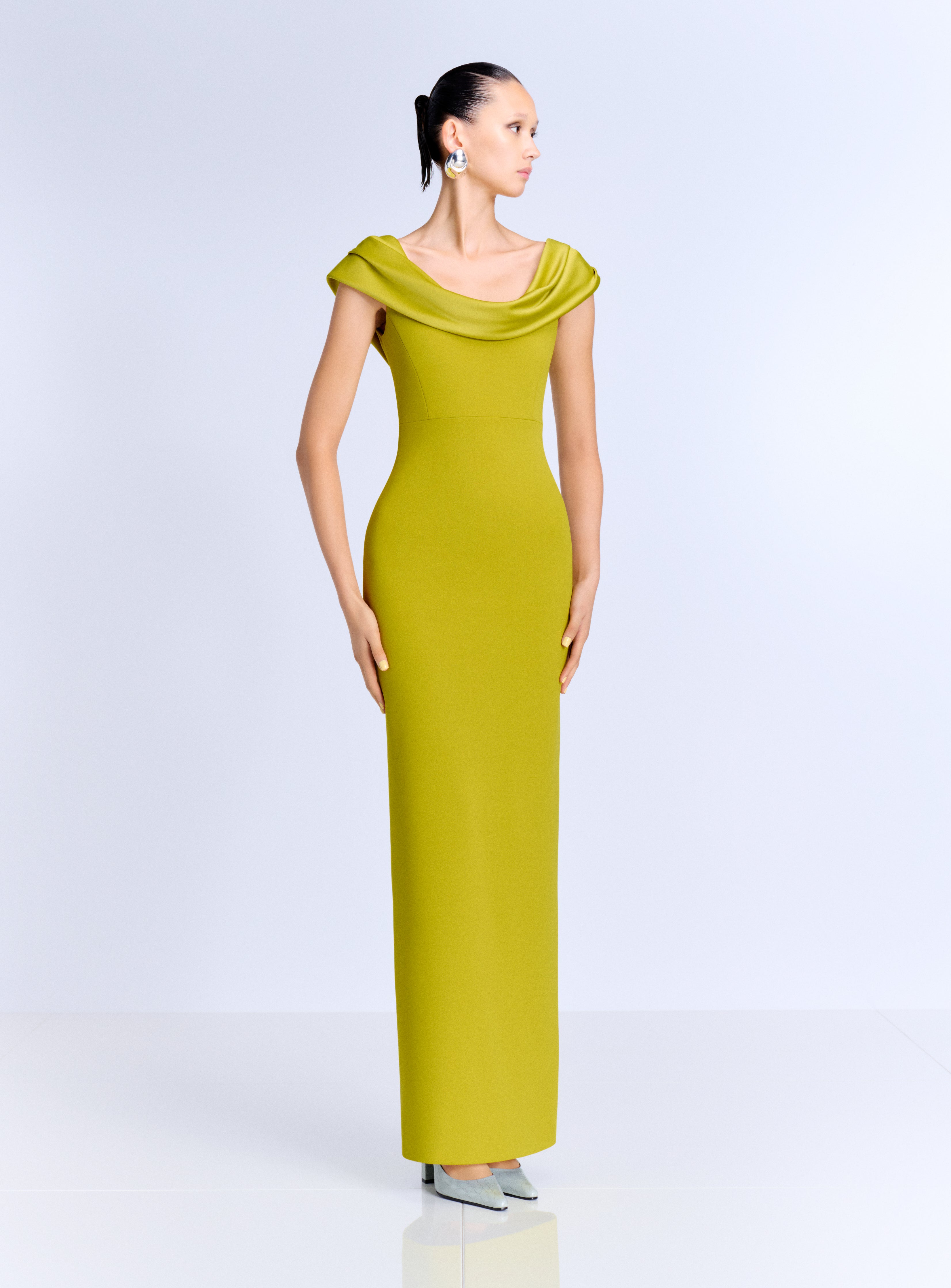Solace London Adele Maxi sukienka chartreuse bez ramiączek