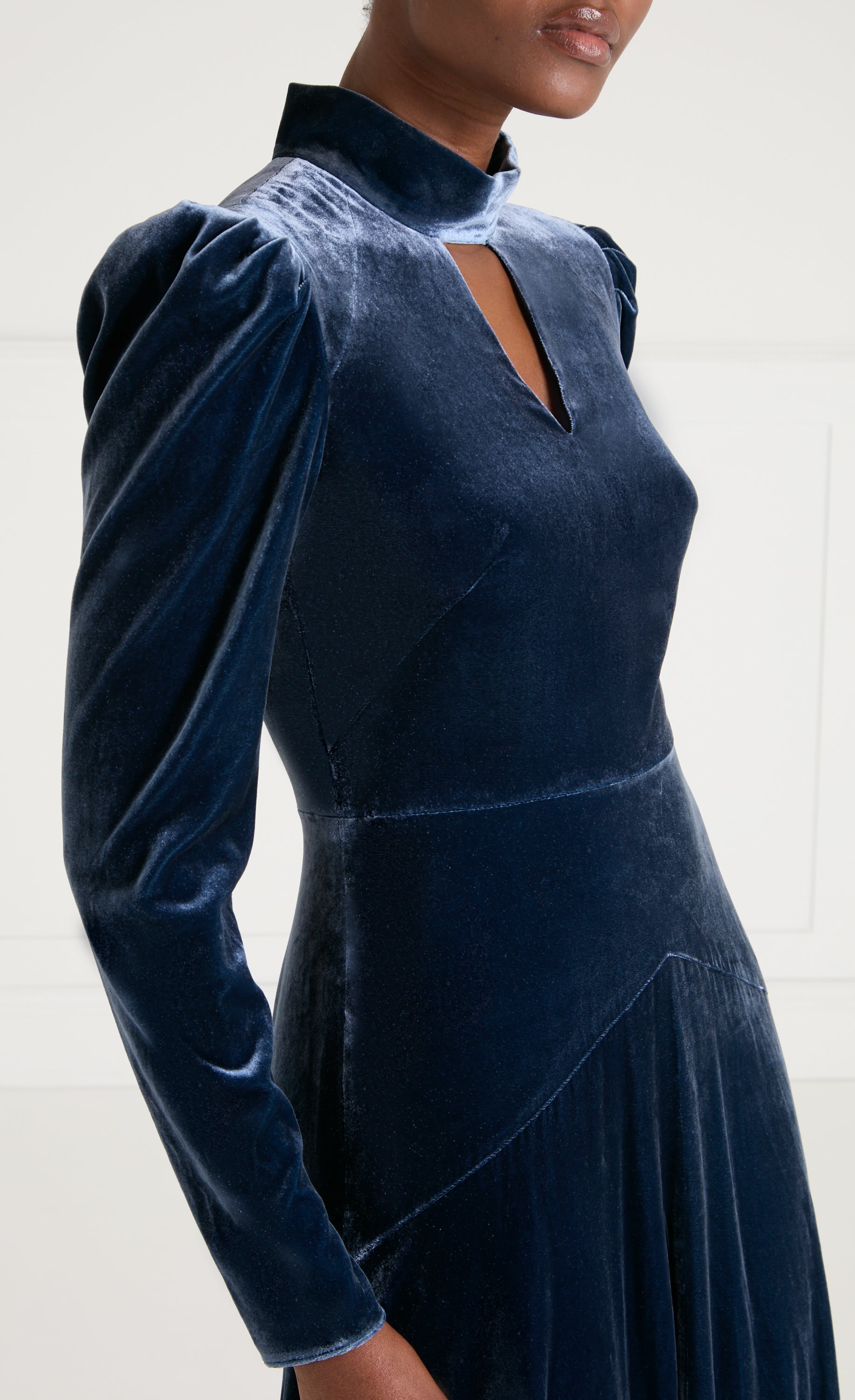 Temperley London Clarice Split Dress sukienka niebieska welurowa