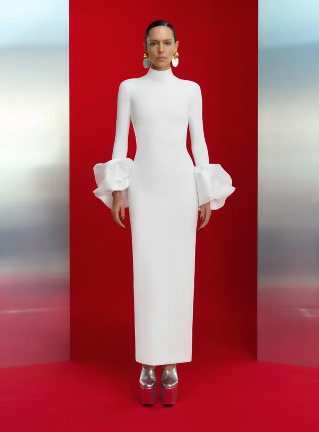 Solace London Viviana sukienka maxi kremowa zabudowana